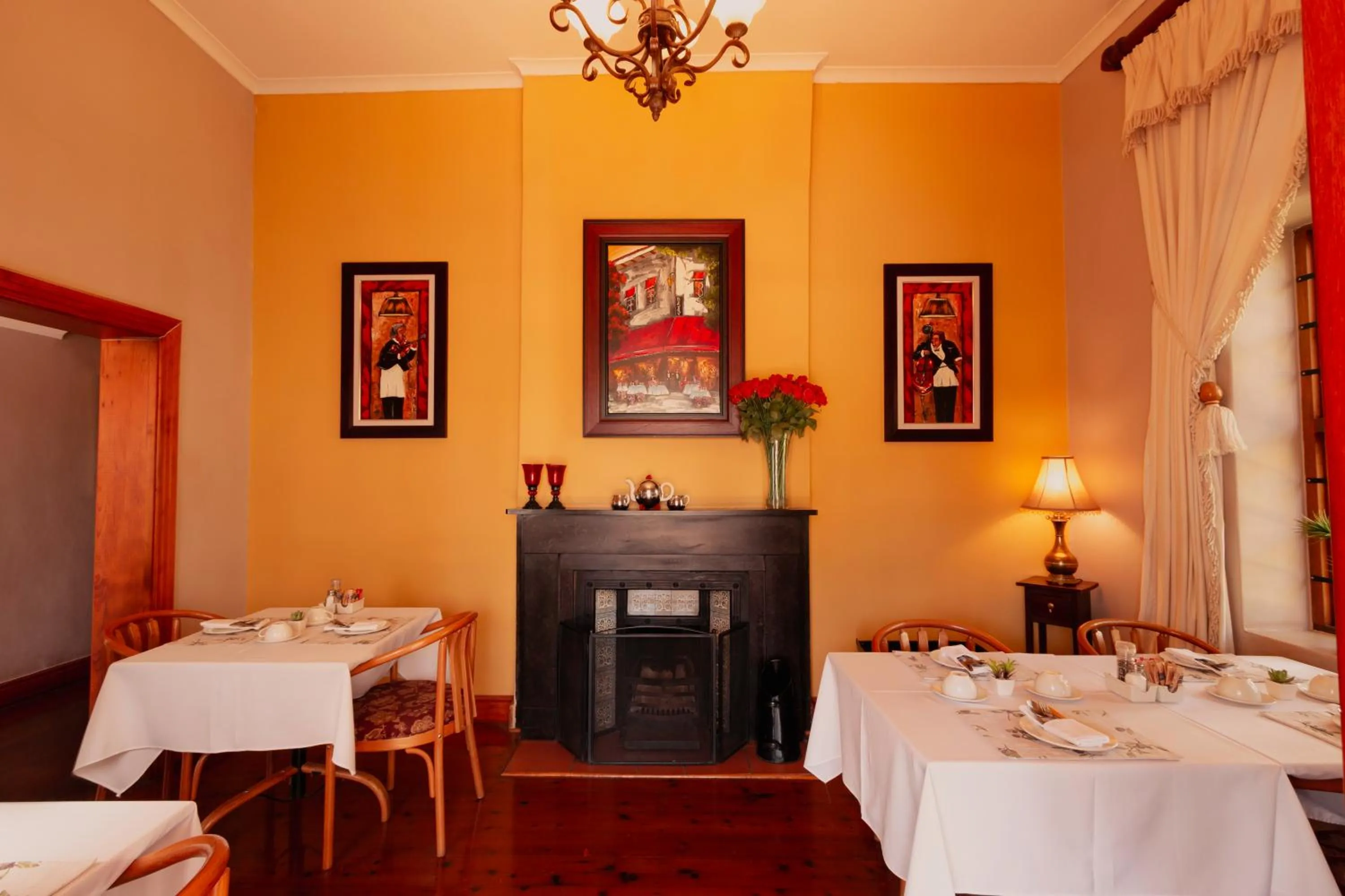 Dining area in 88 Baron van Reede Guesthouse