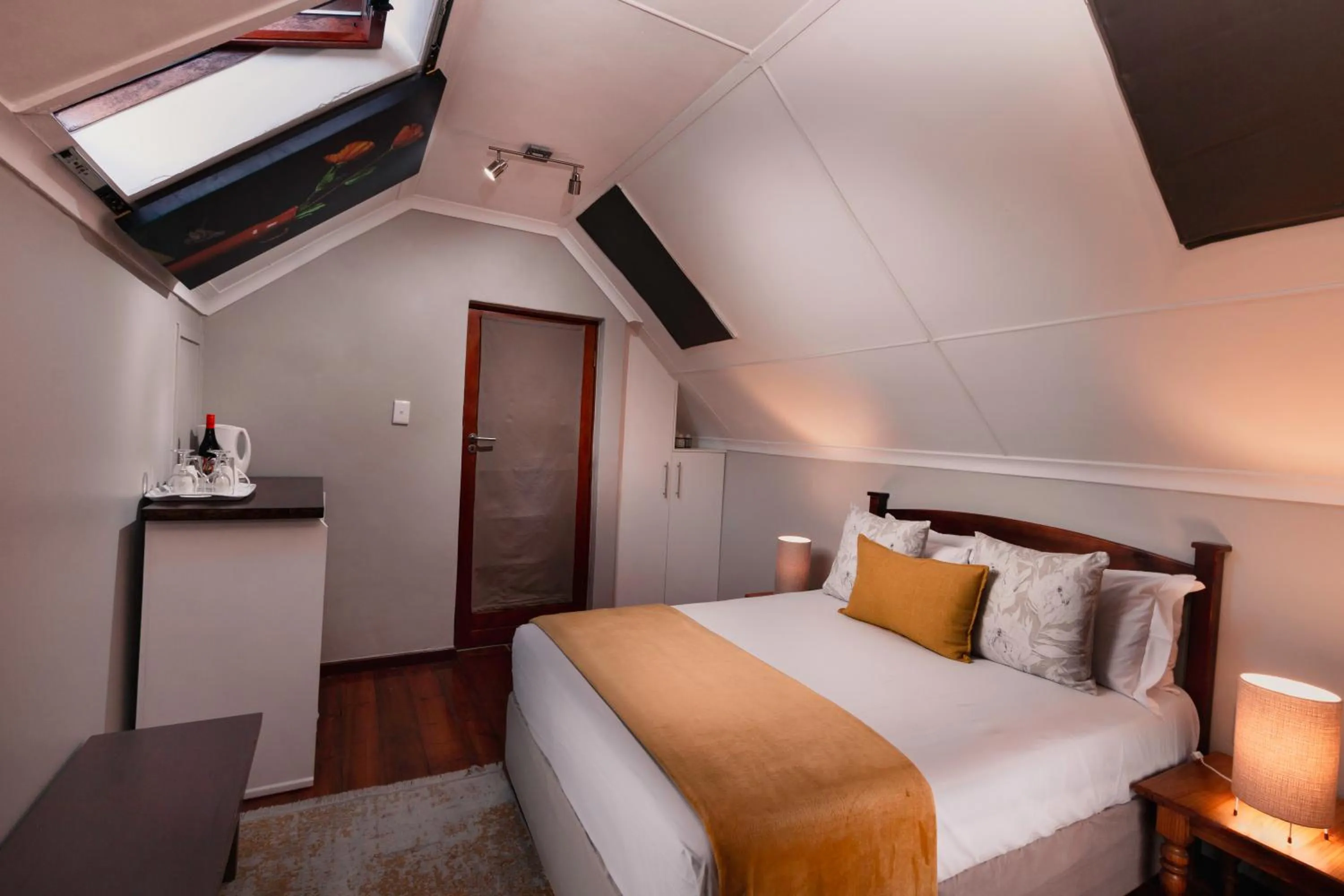 Bedroom, Bed in 88 Baron van Reede Guesthouse