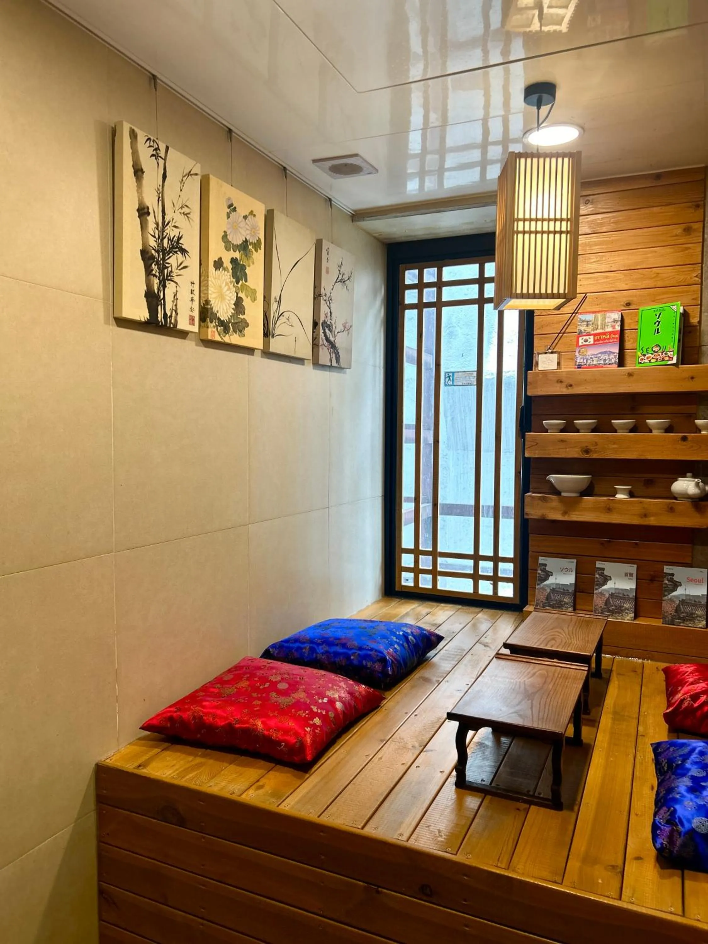 Property building, Bed in Artravel Myeongdong