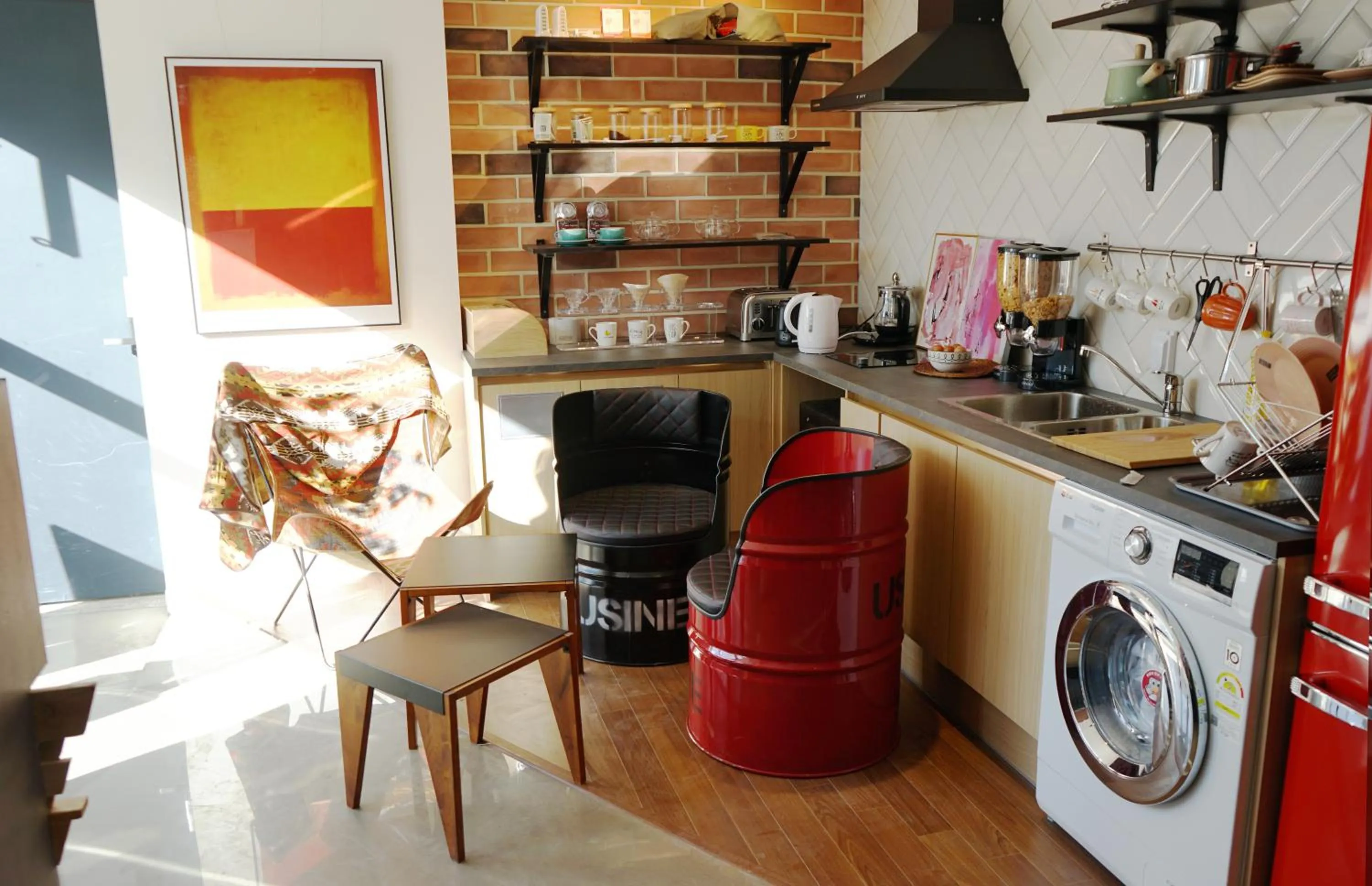 Communal kitchen in Artravel Myeongdong