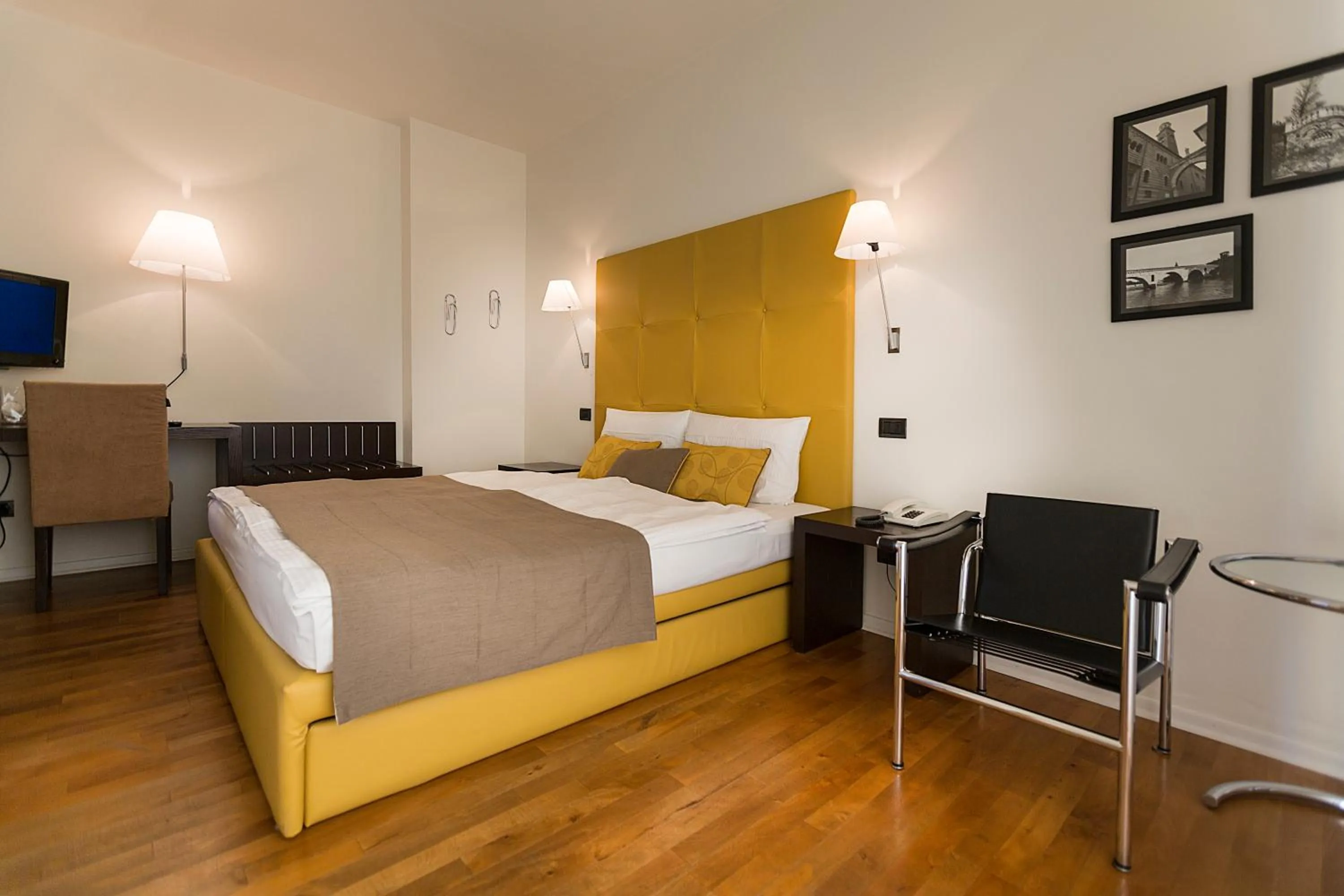 Photo of the whole room, Bed in Hotel Meridiana