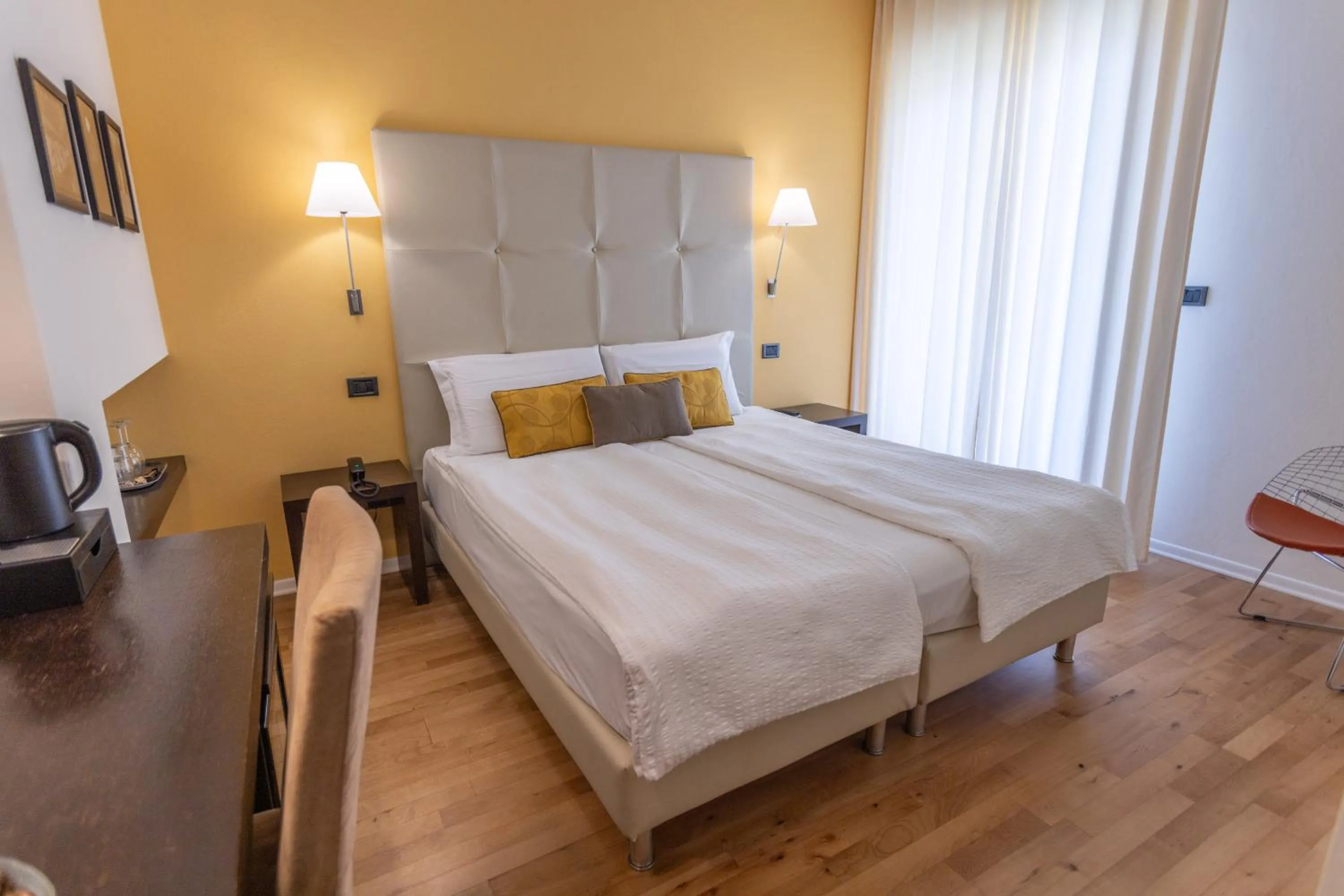 Photo of the whole room, Bed in Hotel Meridiana