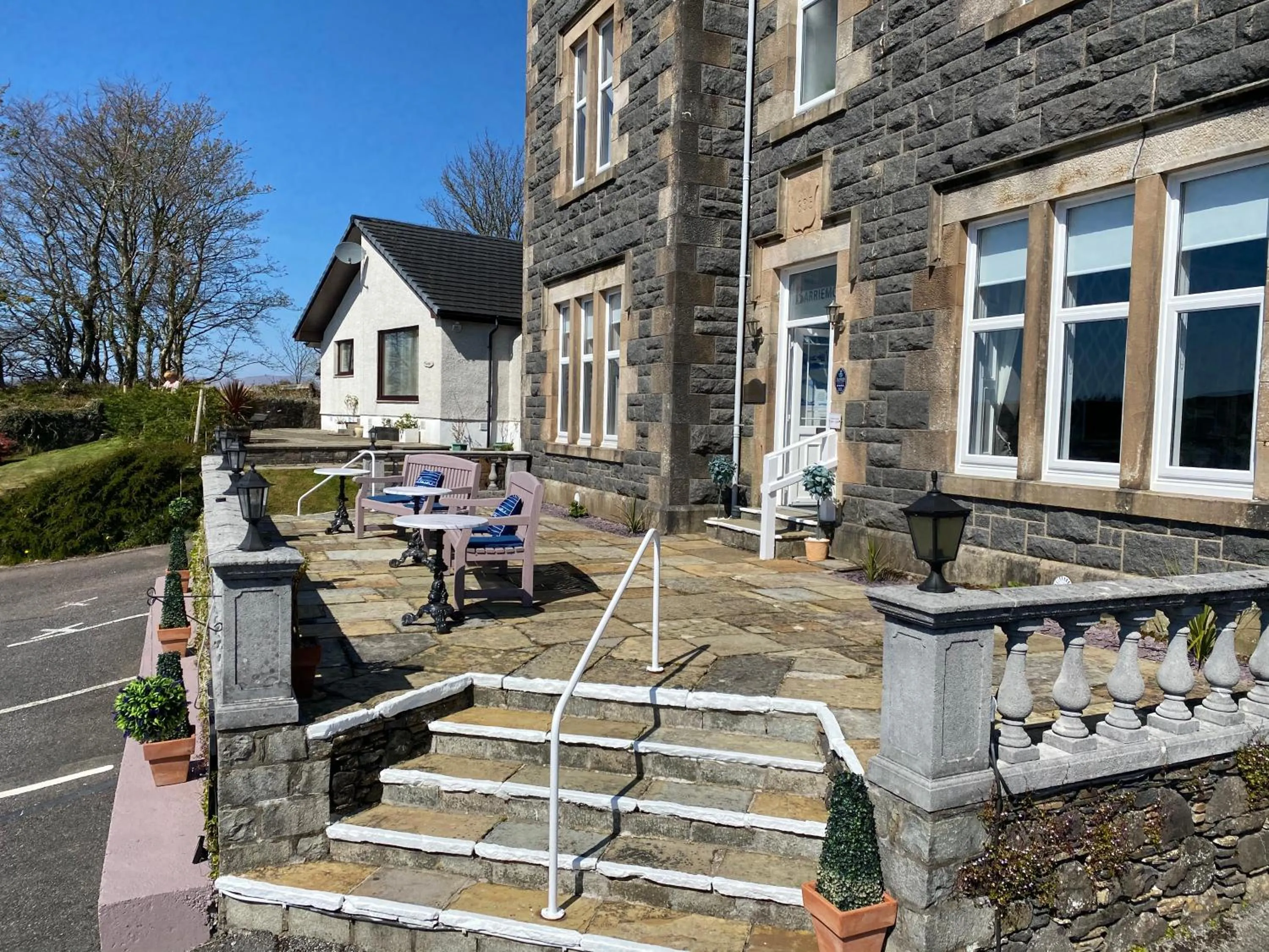 Property building in Barriemore Oban