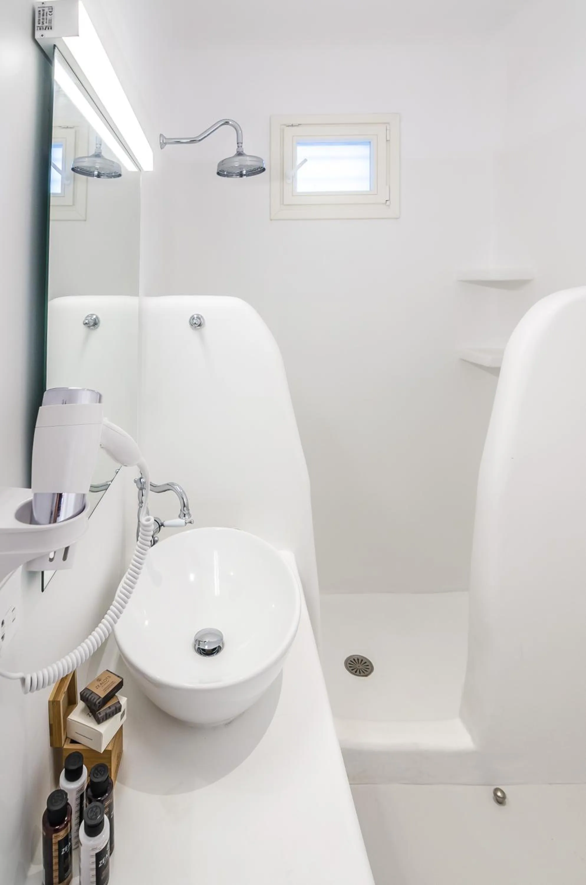 Bathroom in Eden View Suites & Villas