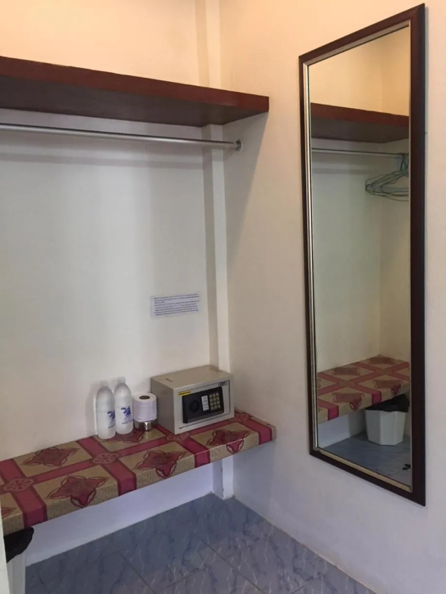 Bed in Baan Rom Mai Resort