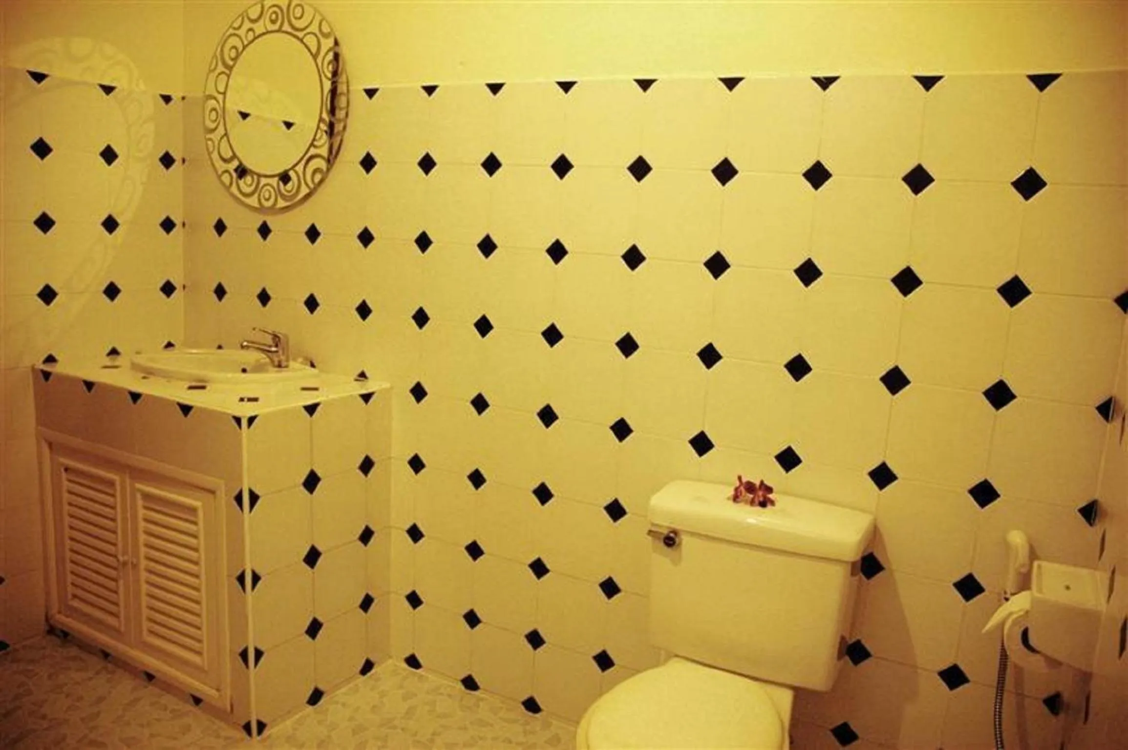 Bathroom in Baan Rom Mai Resort