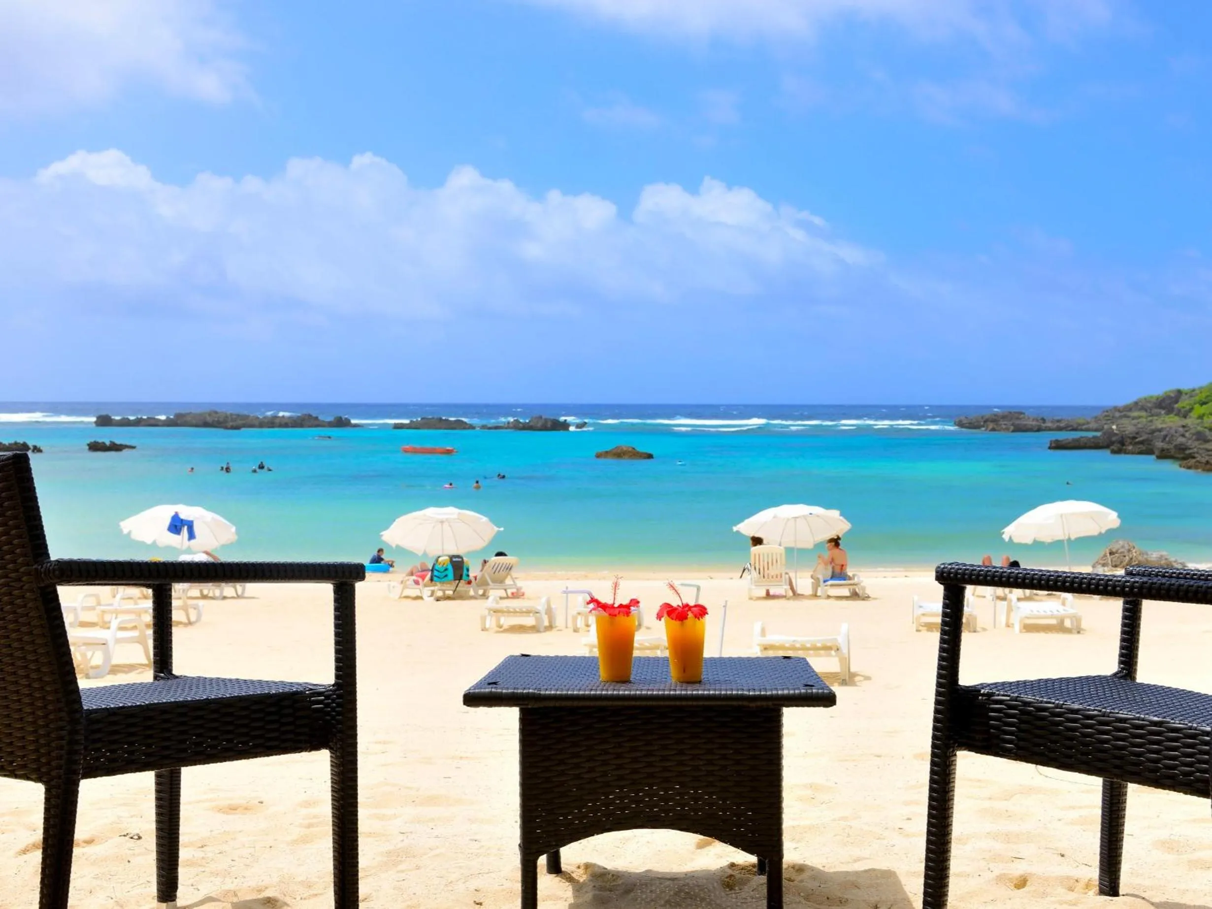 Beach in Hotel Breezebay Marina
