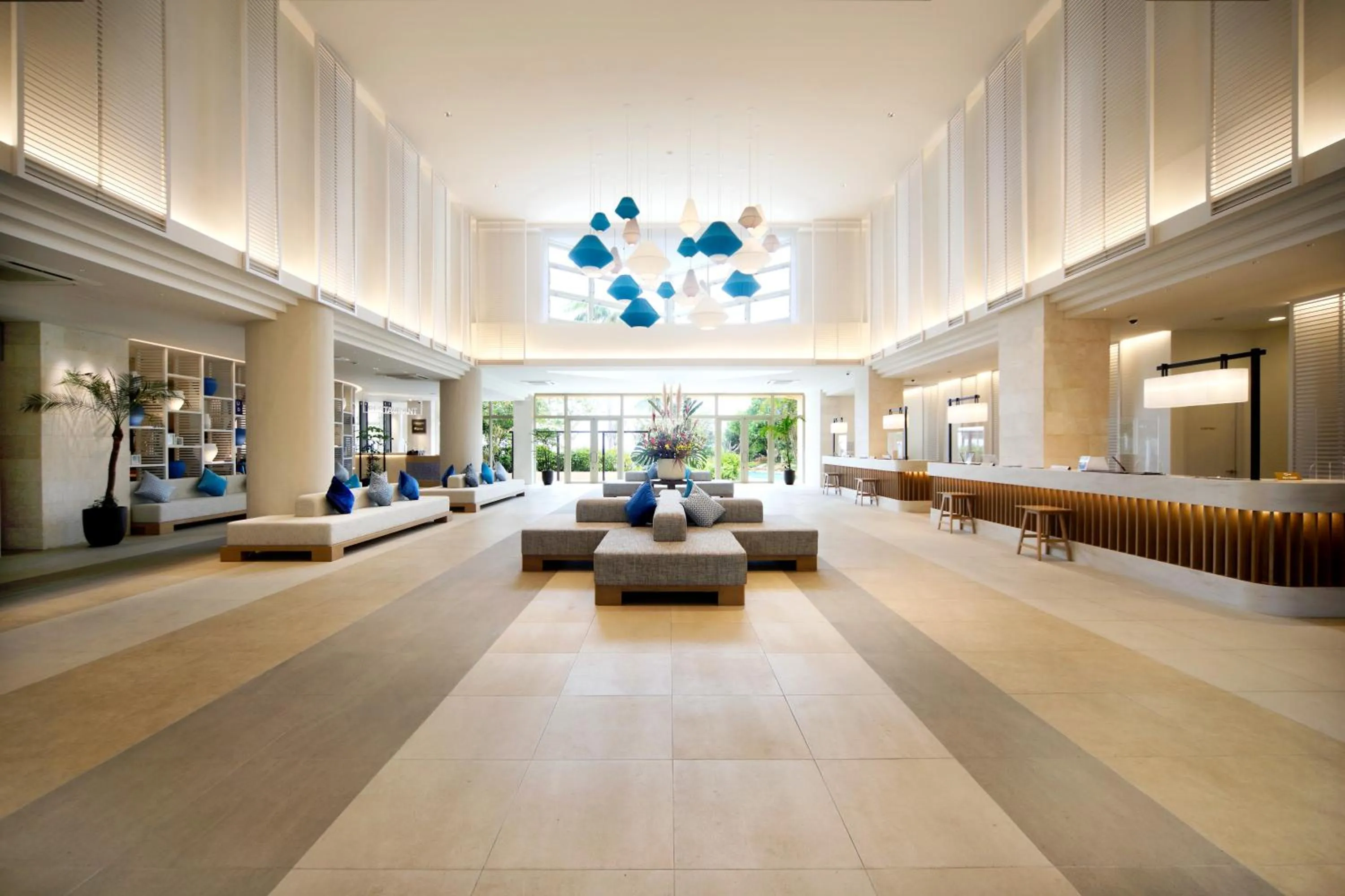 Lobby or reception, Bed in Hotel Breezebay Marina