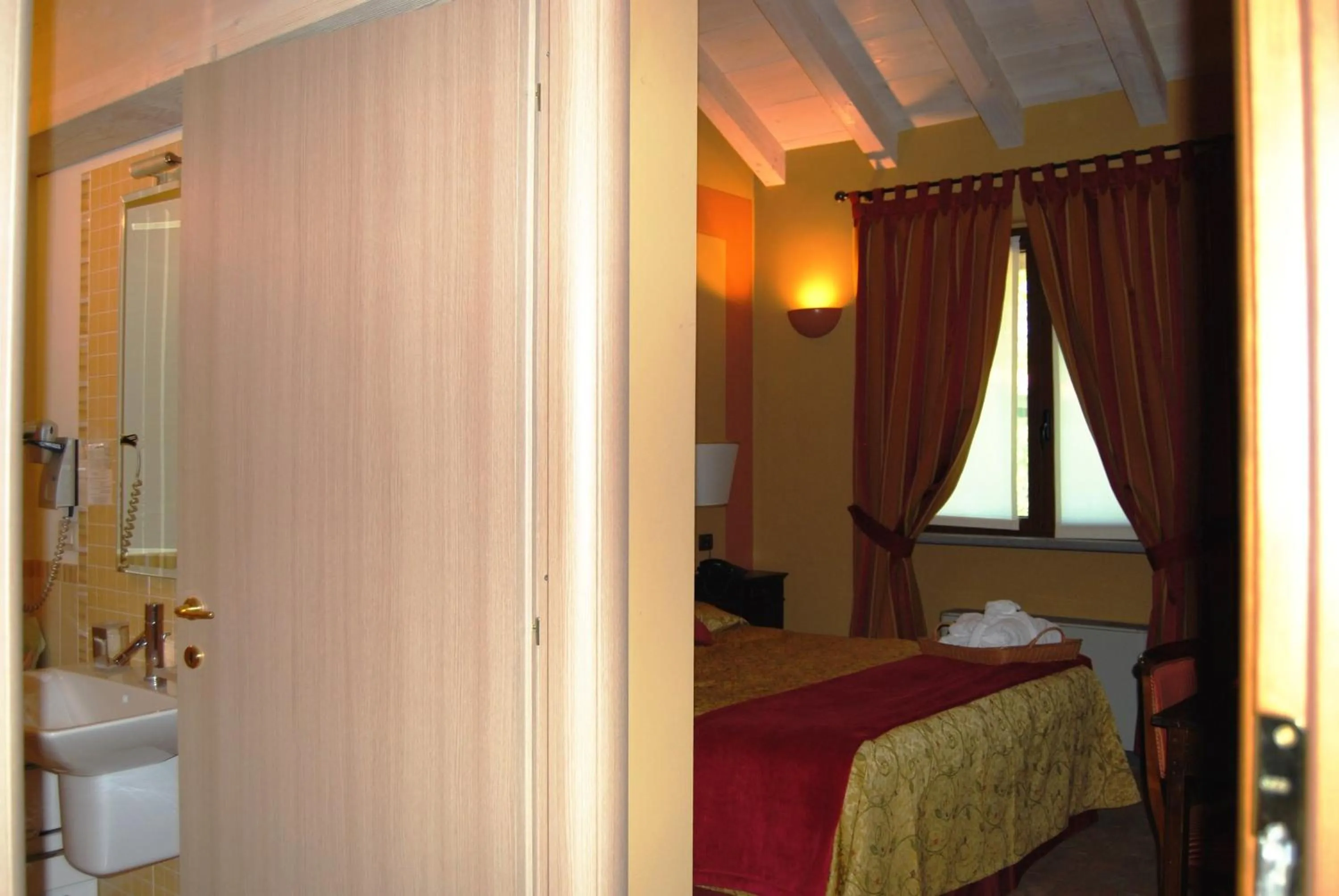 Photo of the whole room, Bed in Hotel Locanda Da Carla