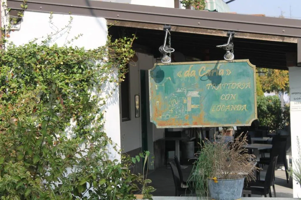 Property building in Hotel Locanda Da Carla