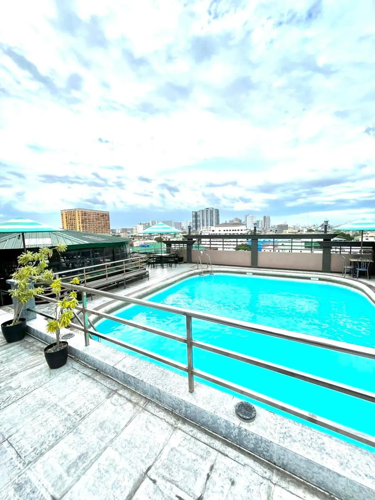 Swimming pool in Urban Travellers Hotel