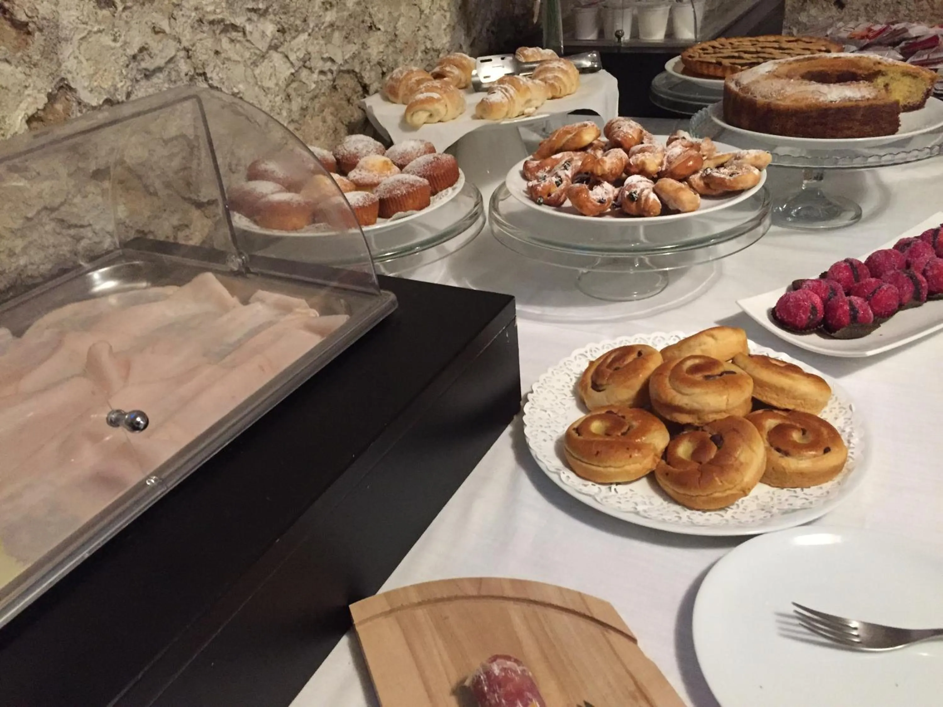 Buffet breakfast in Antico Borgo Chieti