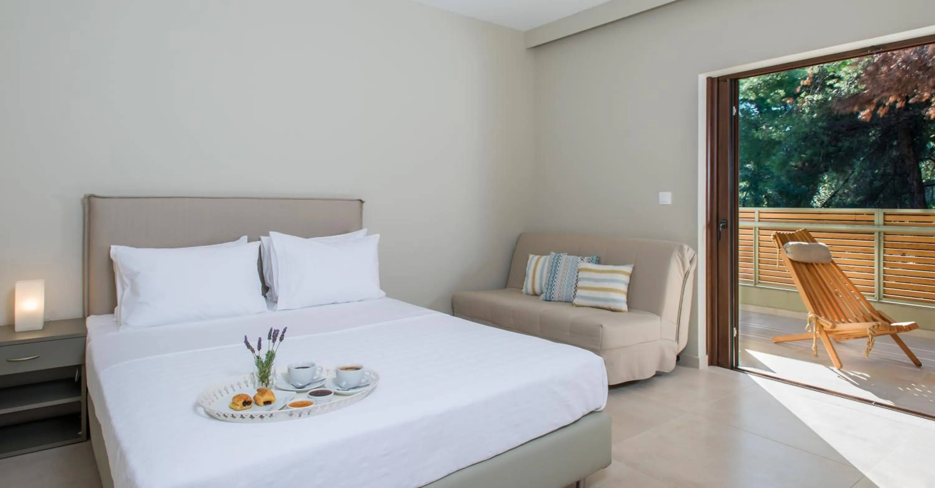 Balcony/Terrace, Bed in Club Agia Anna