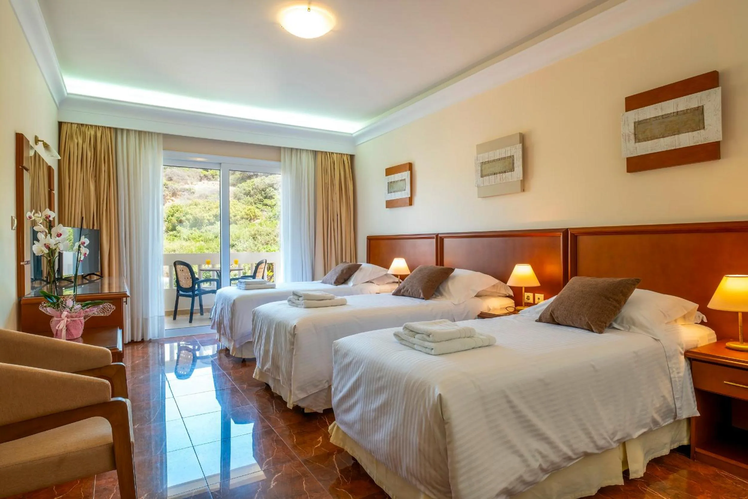 Bedroom, Bed in Porto Alegre Hotel