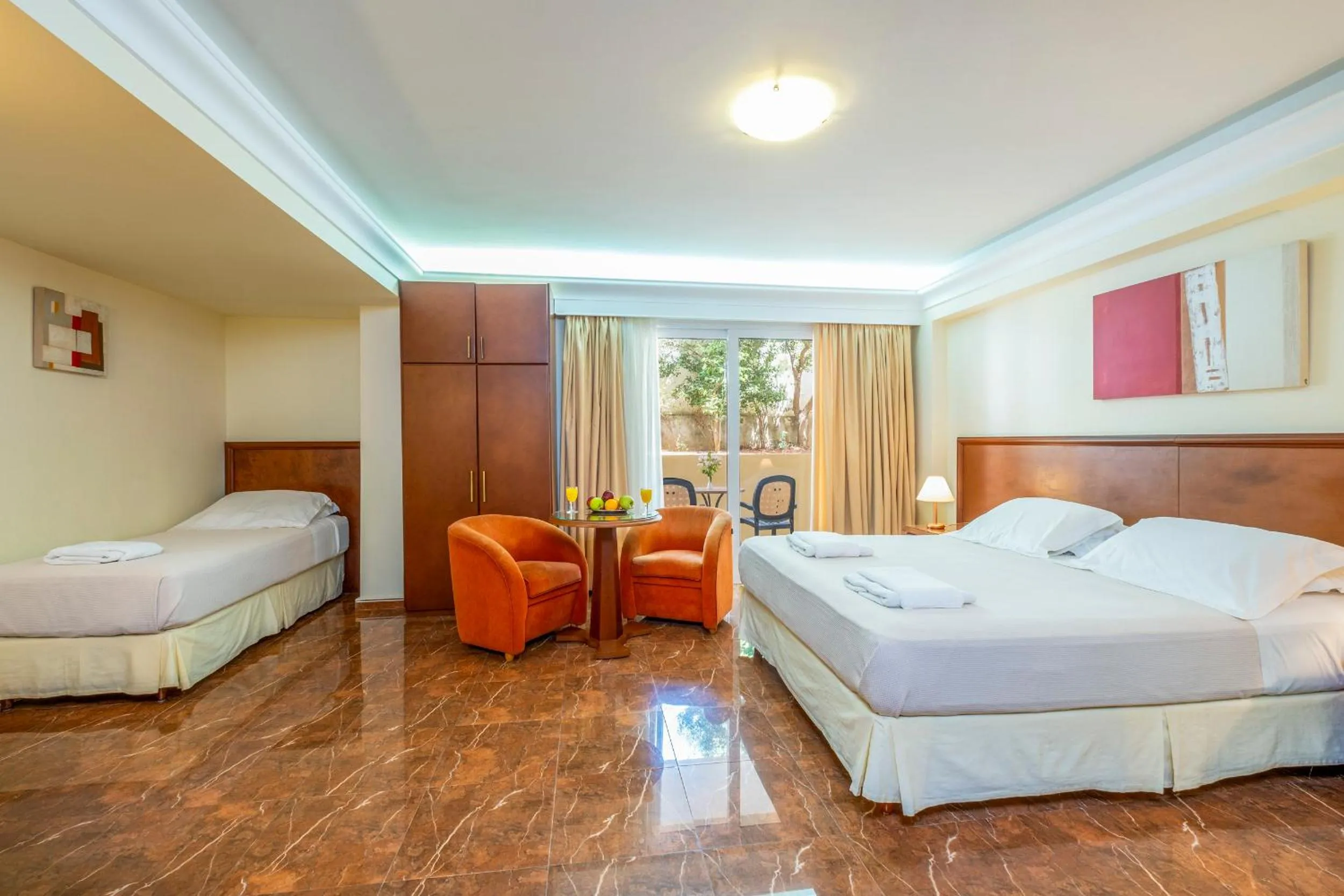 Photo of the whole room, Bed in Porto Alegre Hotel