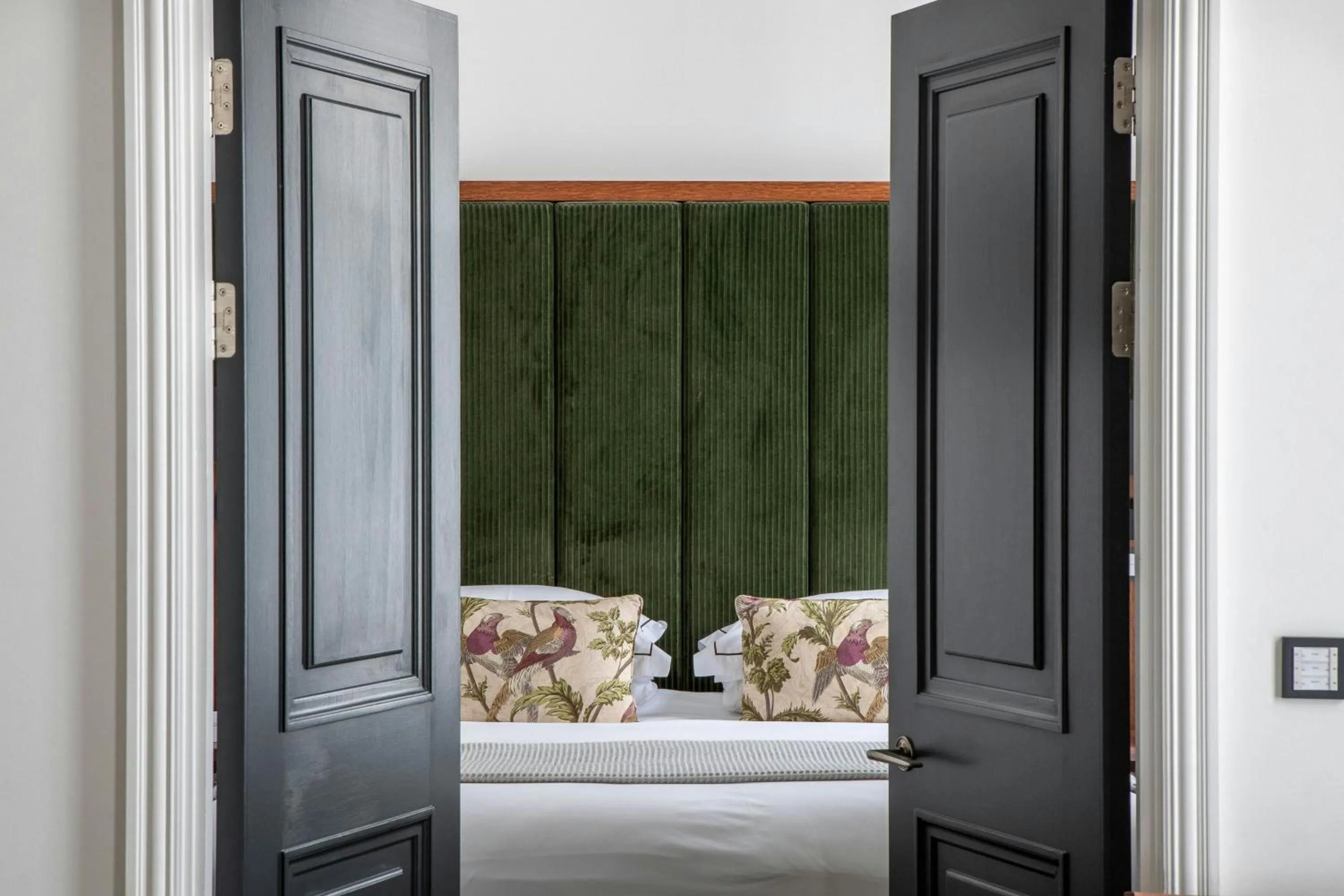 Bedroom in The Edinburgh Grand, a Luxury Collection Hotel, Edinburgh