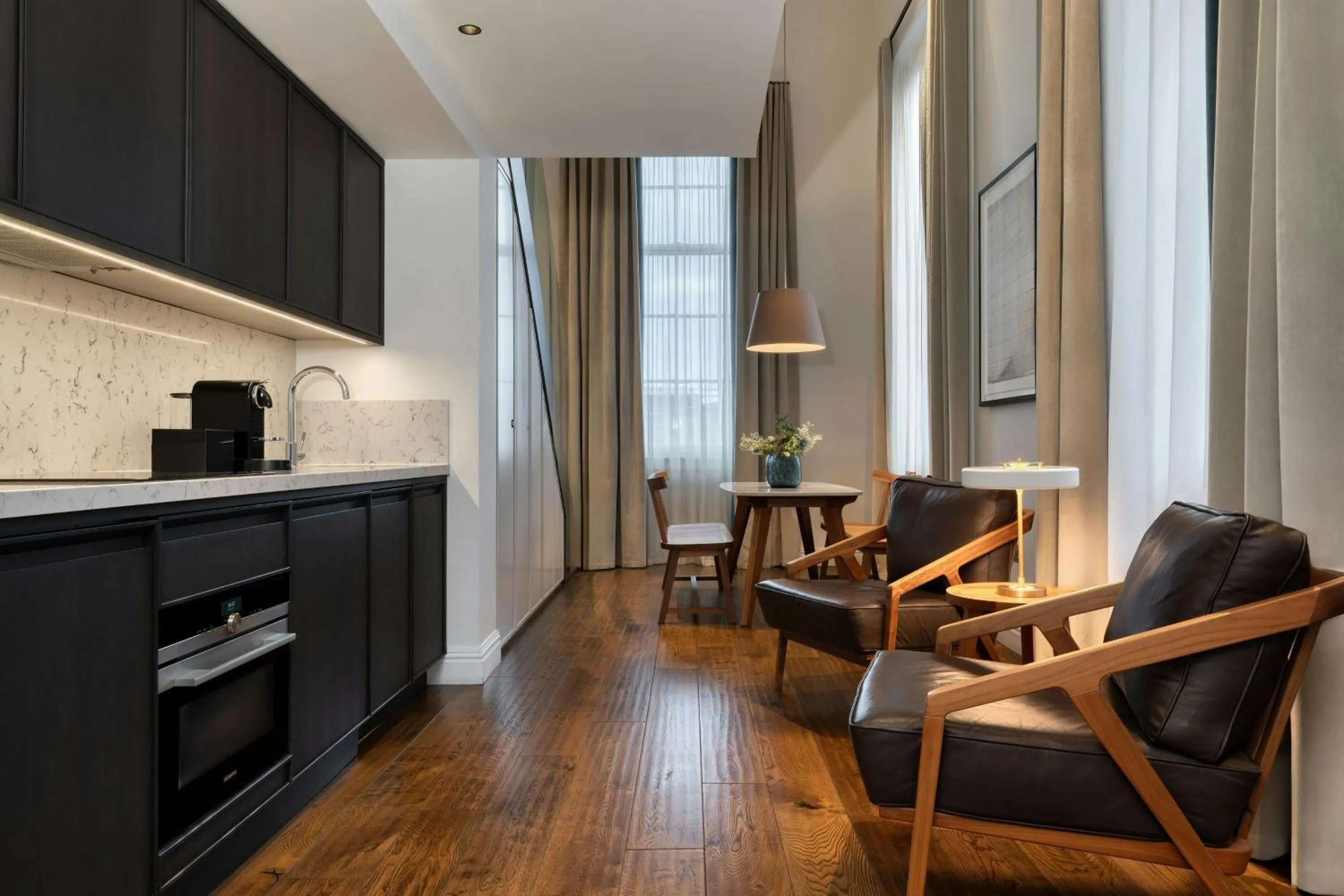 Living room in The Edinburgh Grand, a Luxury Collection Hotel, Edinburgh