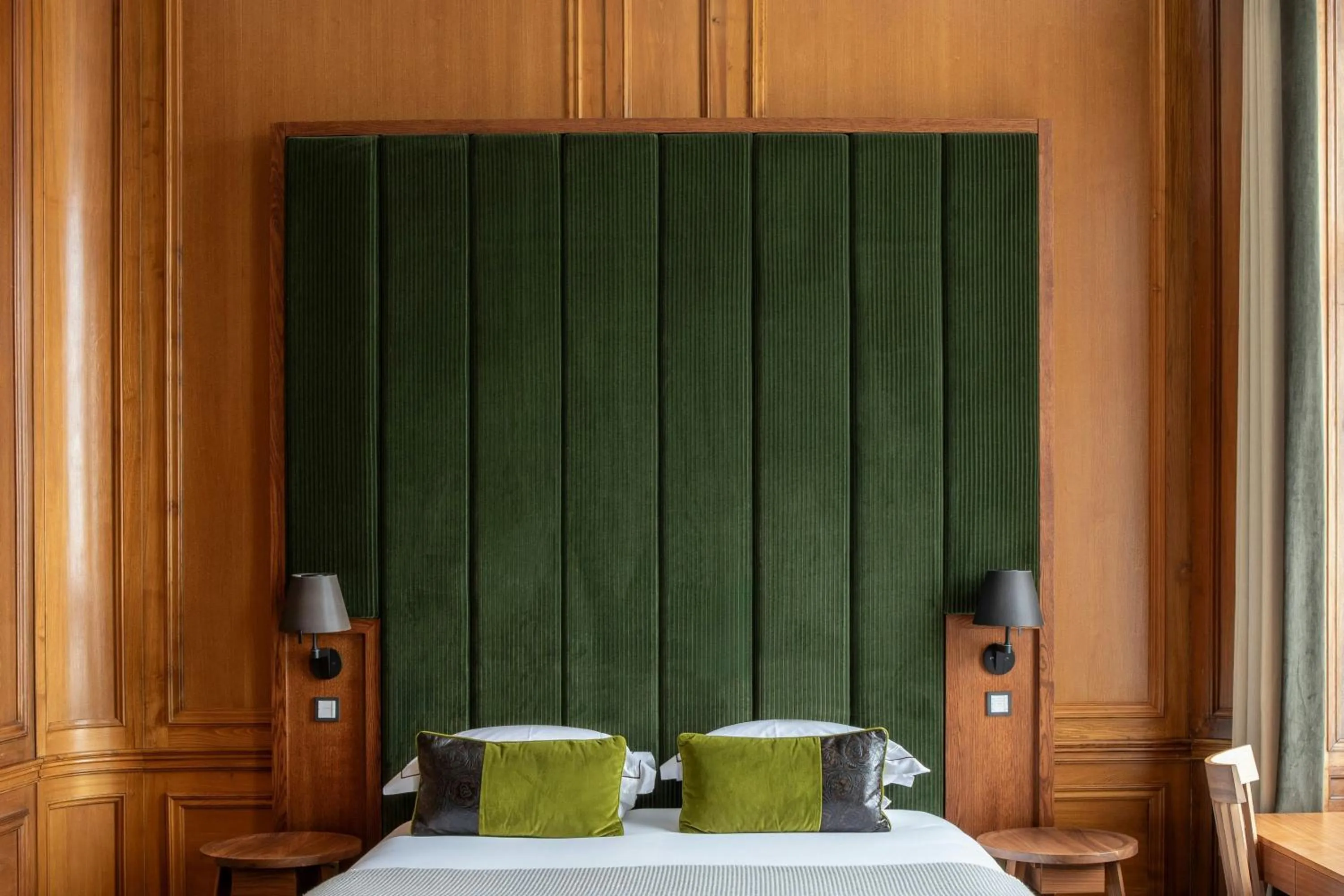 Bedroom, Bed in The Edinburgh Grand, a Luxury Collection Hotel, Edinburgh