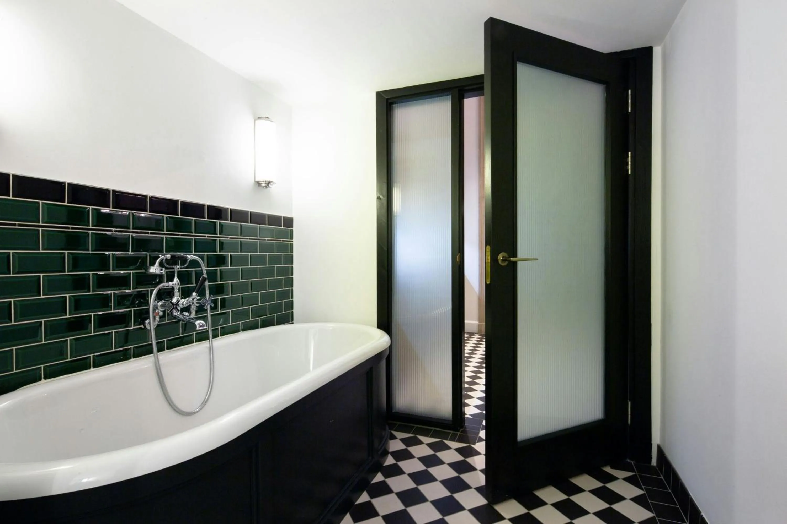 Bathroom in The Edinburgh Grand, a Luxury Collection Hotel, Edinburgh