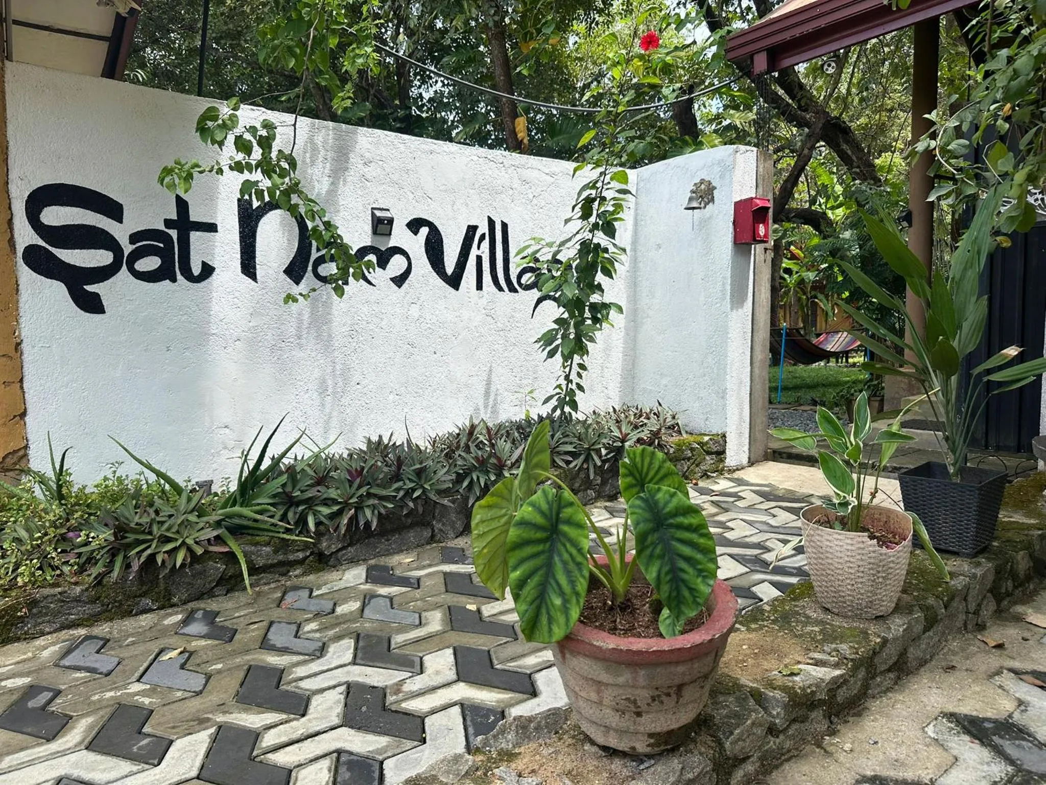 Facade/entrance in Sat Nam Village Hotel