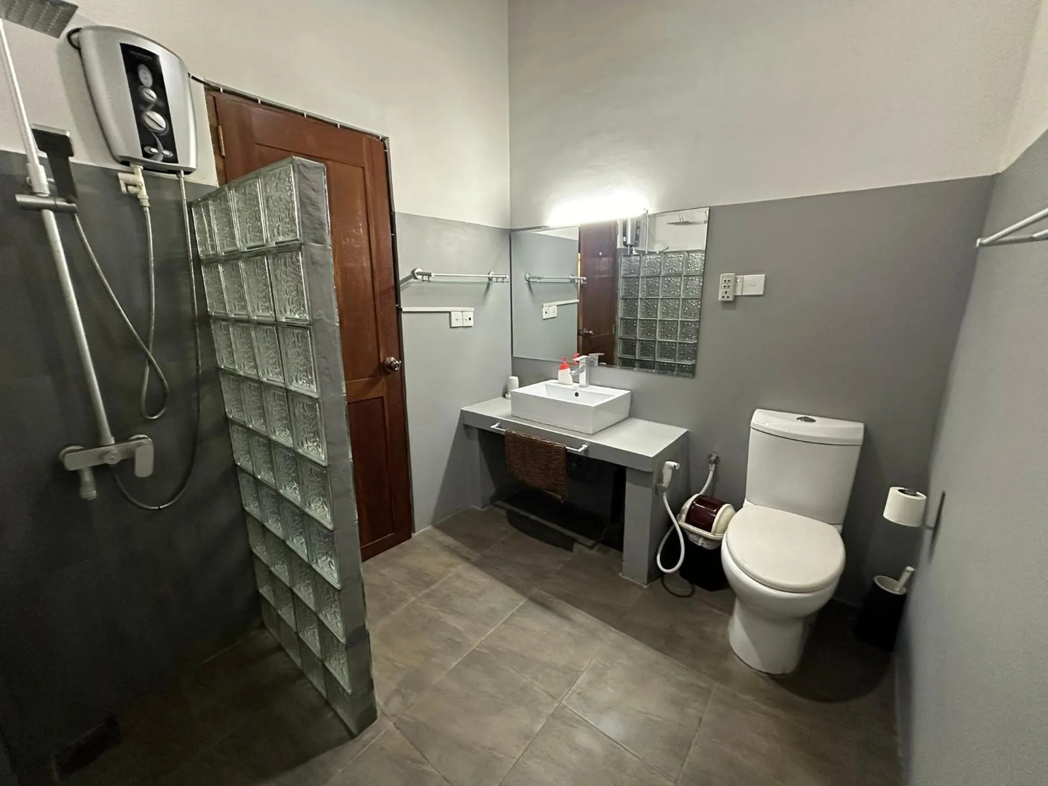 Shower in Sat Nam Village Hotel