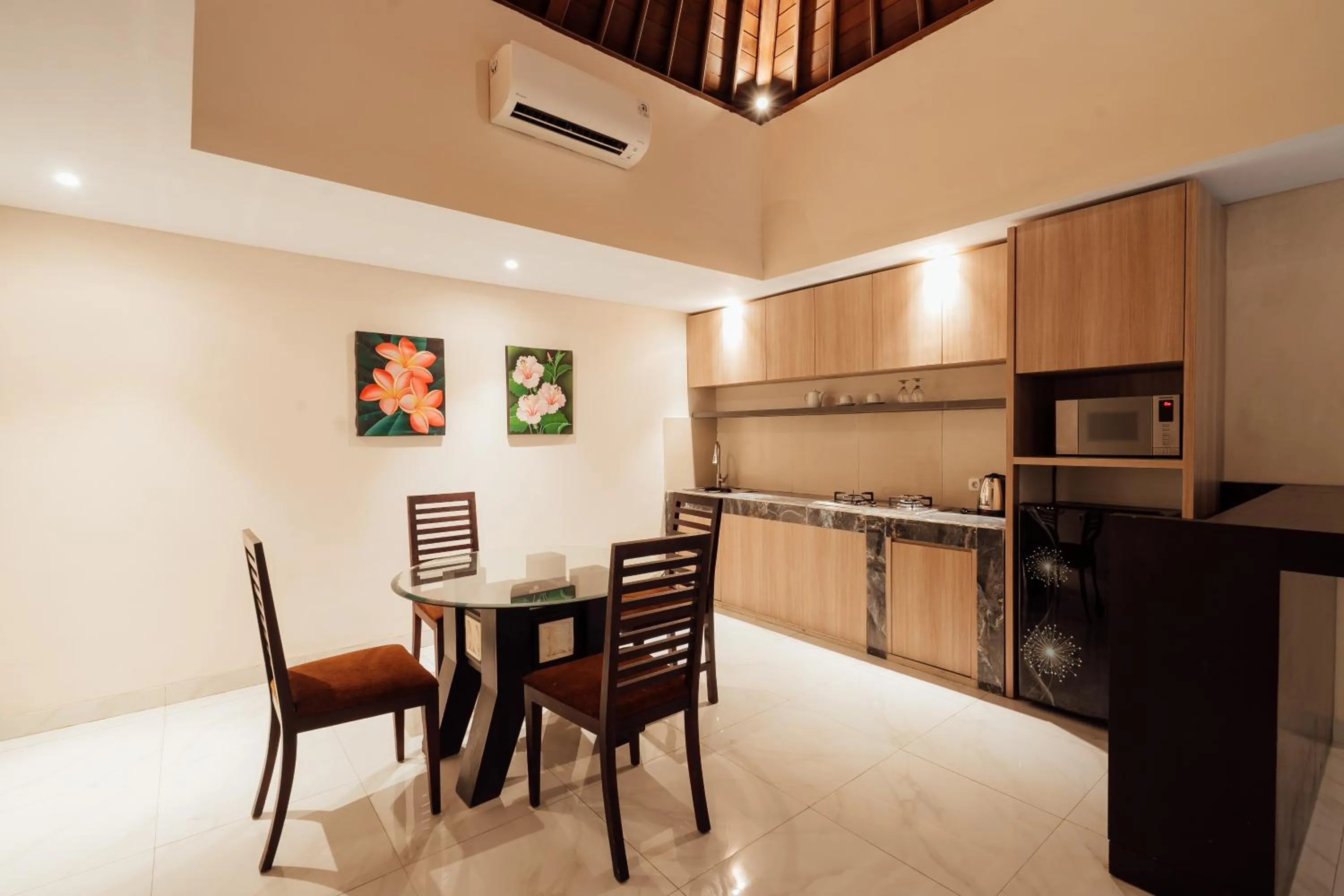 Kitchen or kitchenette in The Bidadari Villas and Spa Umalas - Seminyak