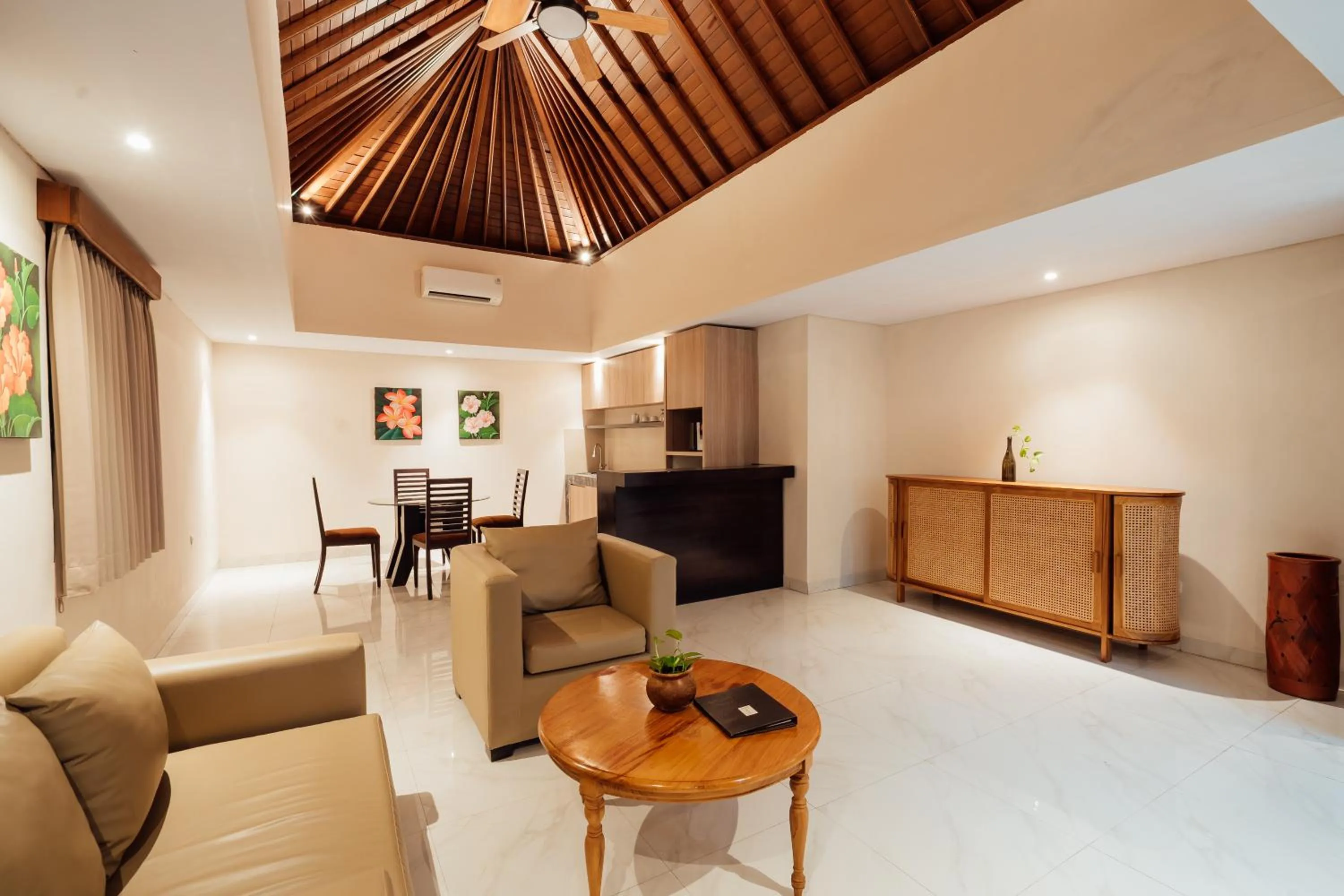 Kitchen or kitchenette in The Bidadari Villas and Spa Umalas - Seminyak