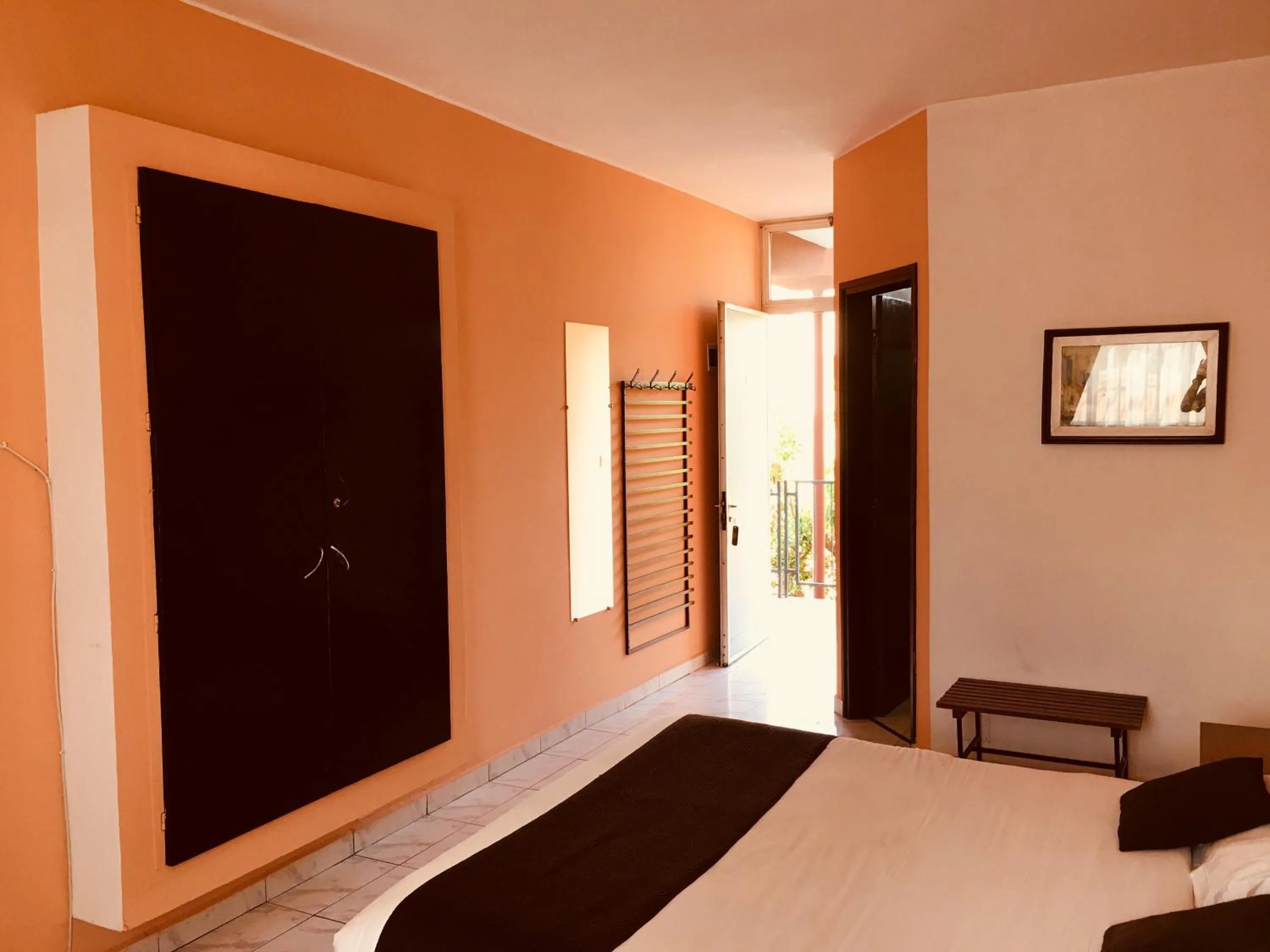 Bedroom, Bed in Motel d'Antananarivo