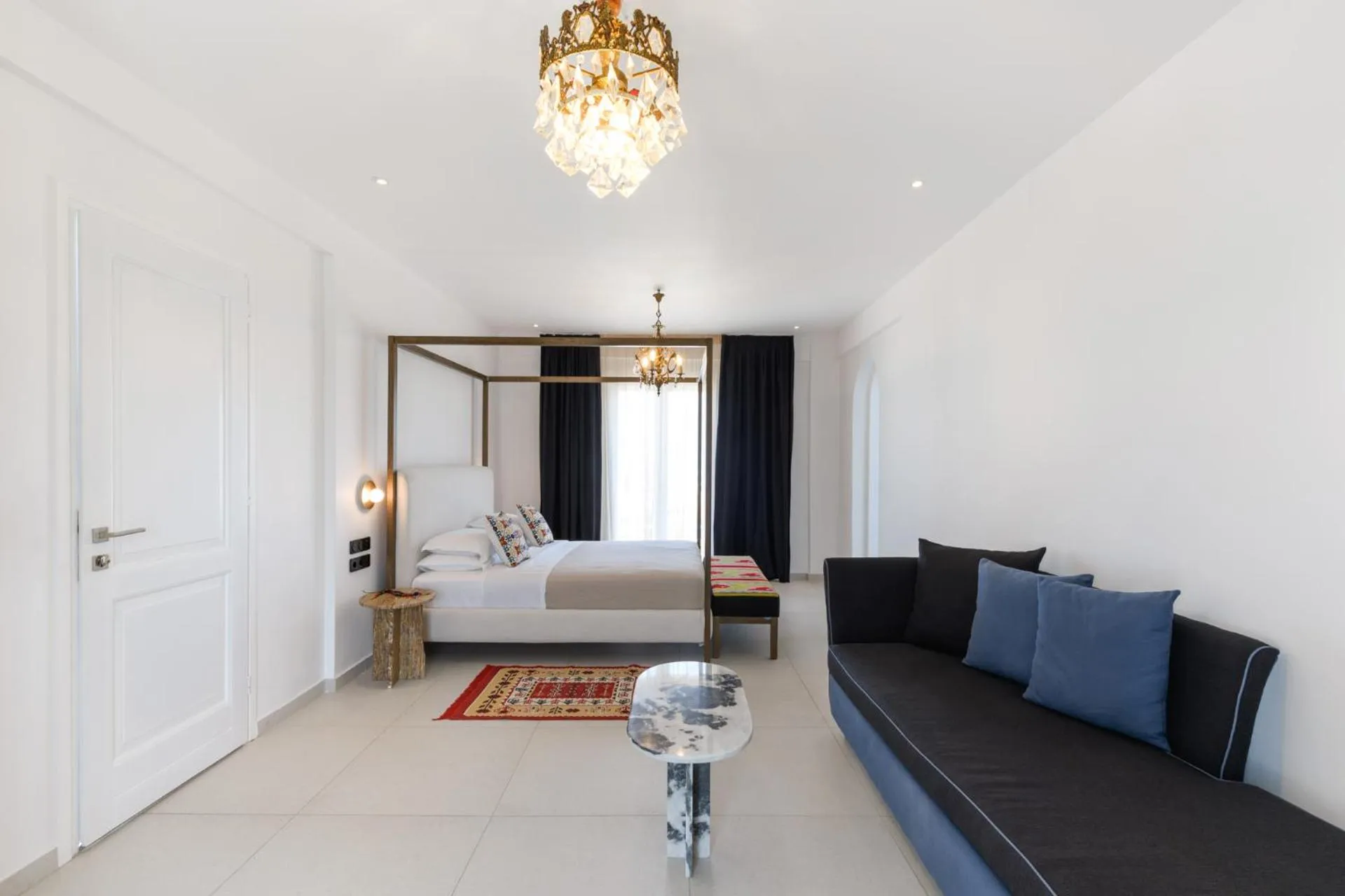 Seating area, Bed in Kallisti Paros