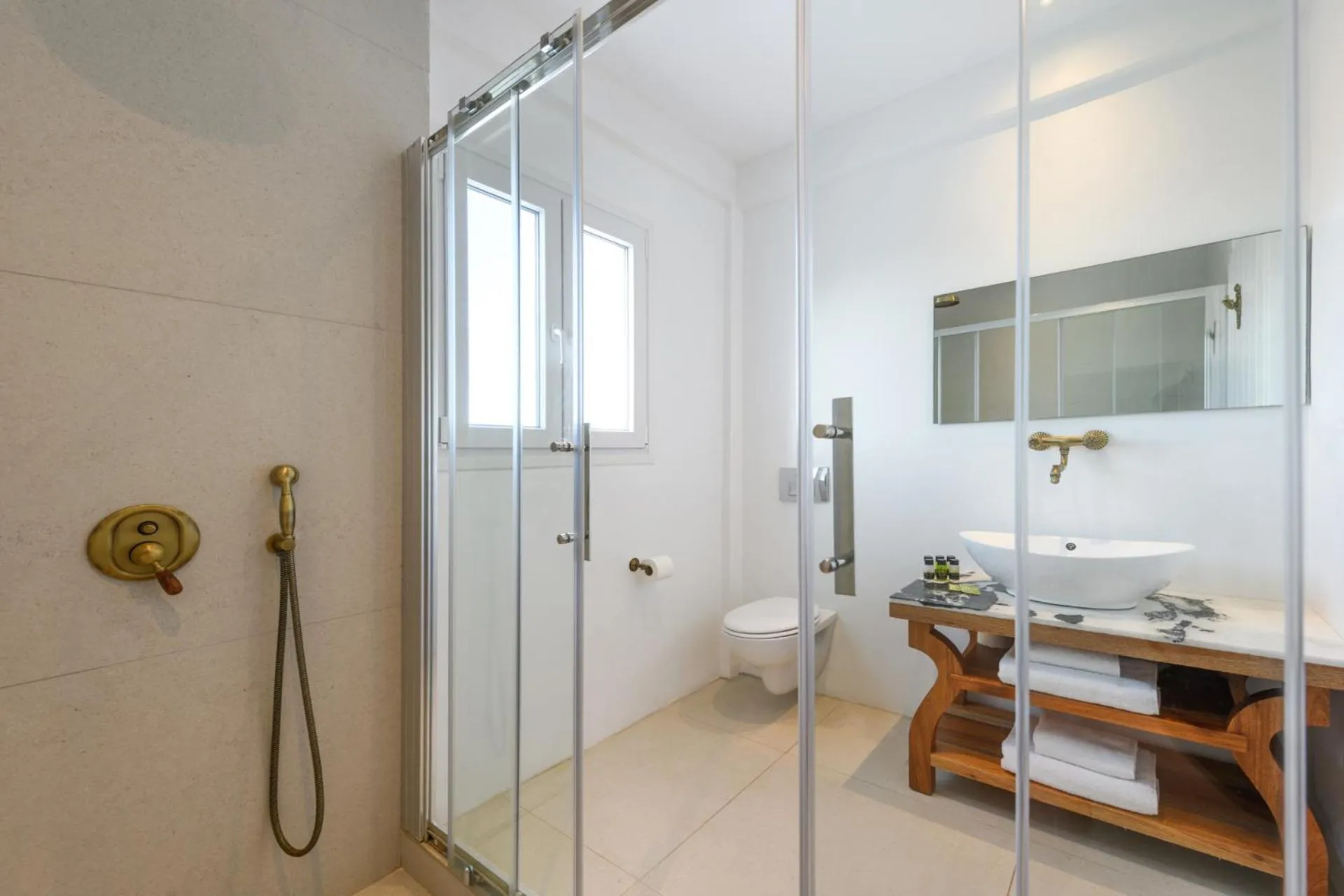 Bathroom in Kallisti Paros