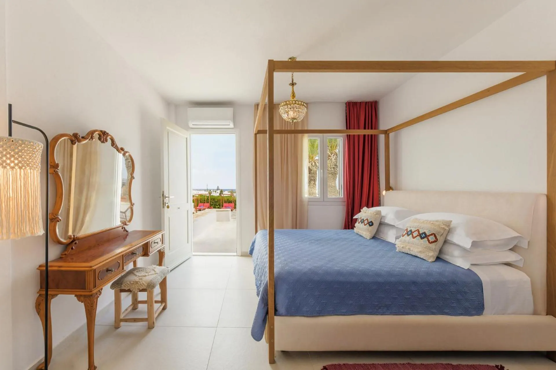 Property building, Bed in Kallisti Paros