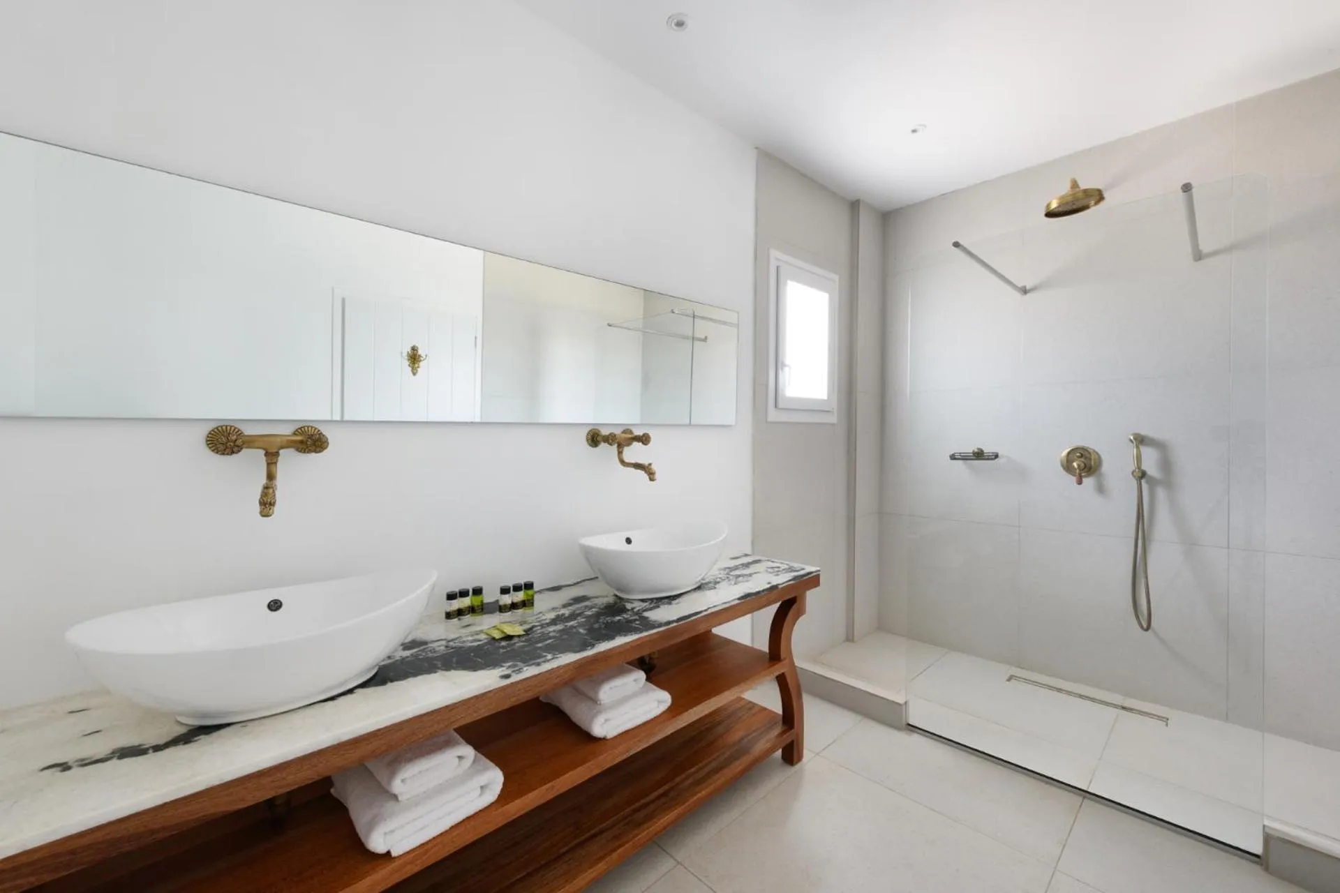 Bathroom in Kallisti Paros