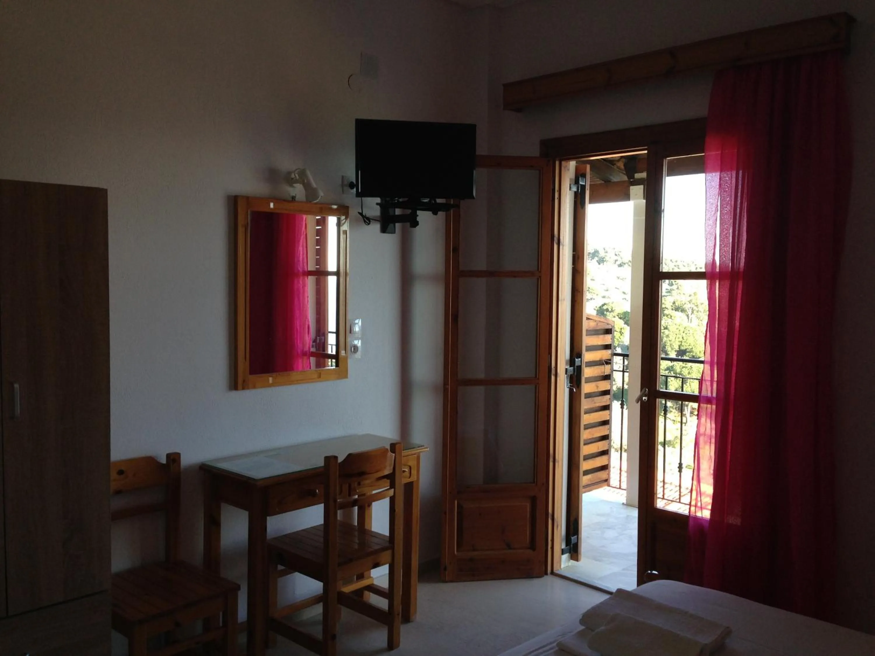 Bedroom, Bed in Kolios View