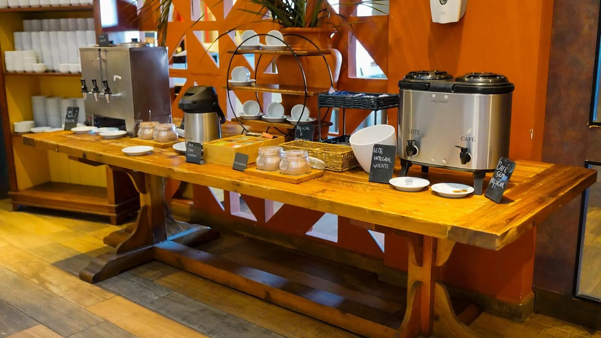 Breakfast in Hot Beach Resort