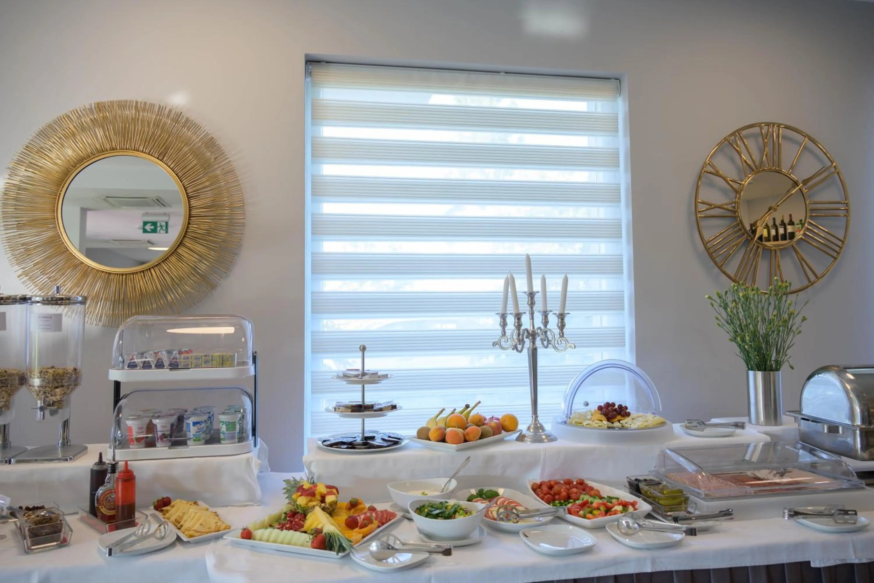 Restaurant/places to eat in Hotel Magdalena