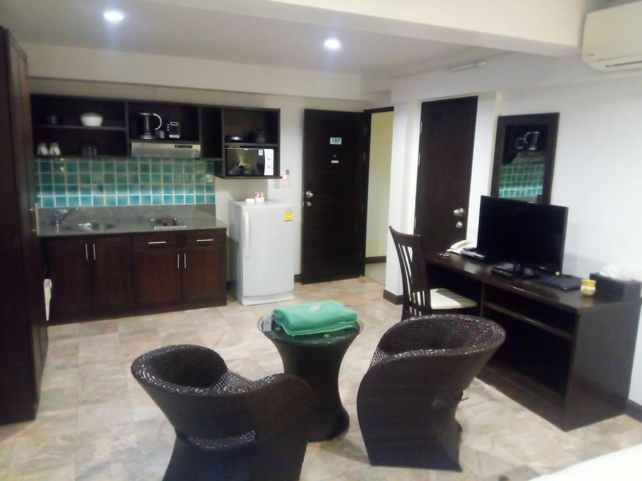 Kamala Beachfront Apartment