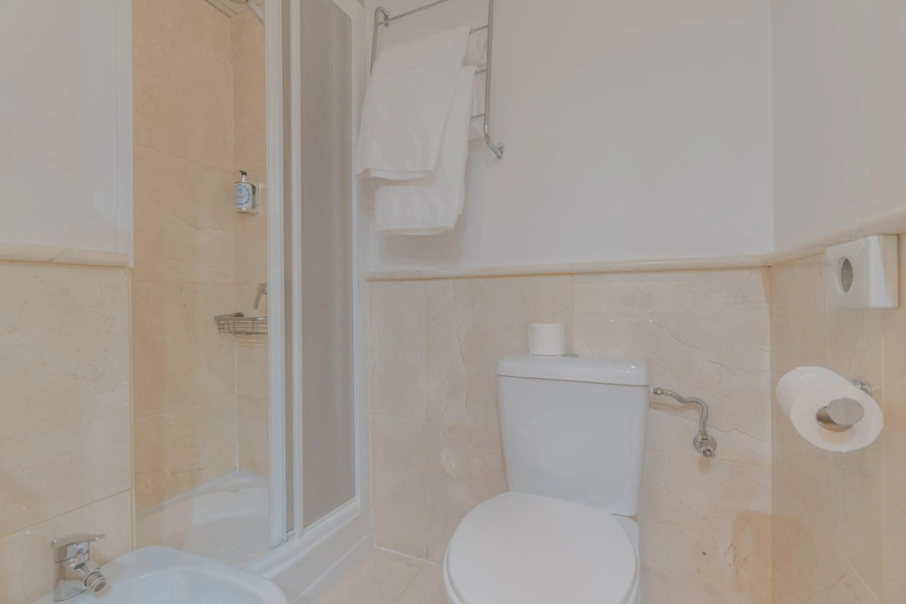 Shower in Hotel Náyade