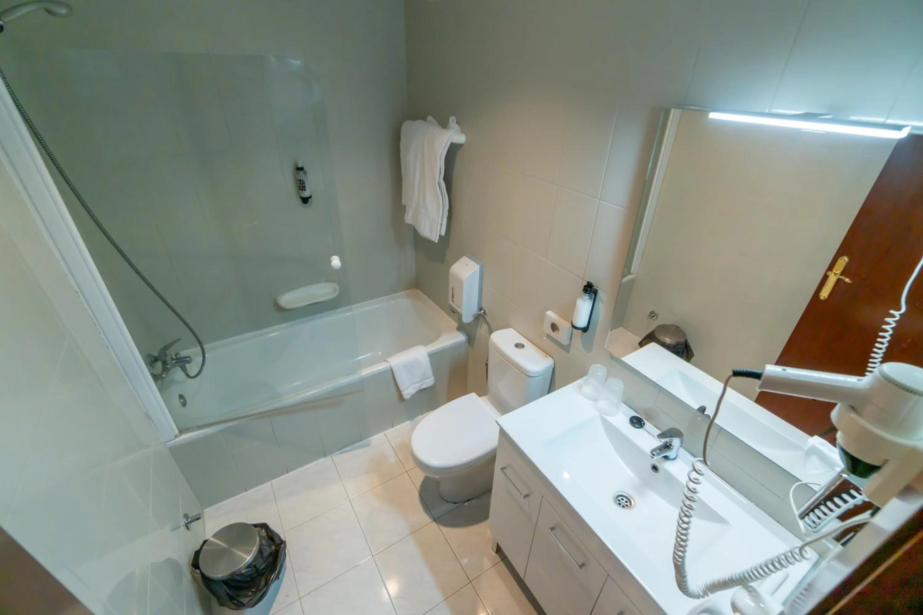 Shower in Hotel Náyade