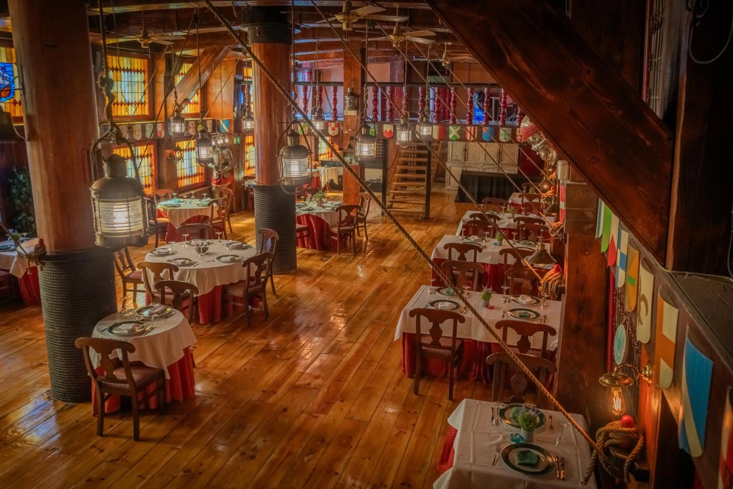 Restaurant/places to eat in Hotel Náyade