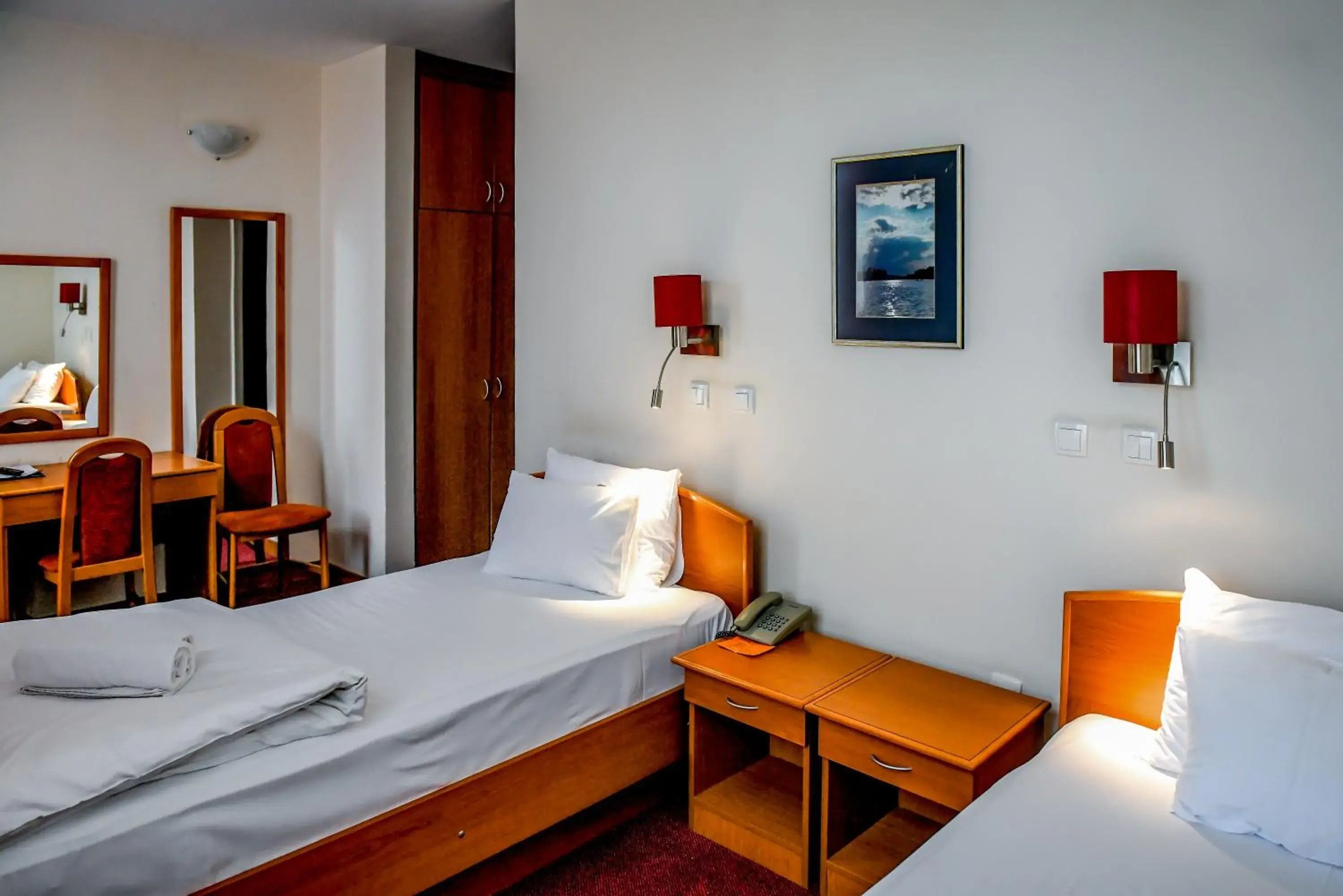 Twin Room - single occupancy in Hotel Fontana Twin Room - single occupancy in Hotel Fontana