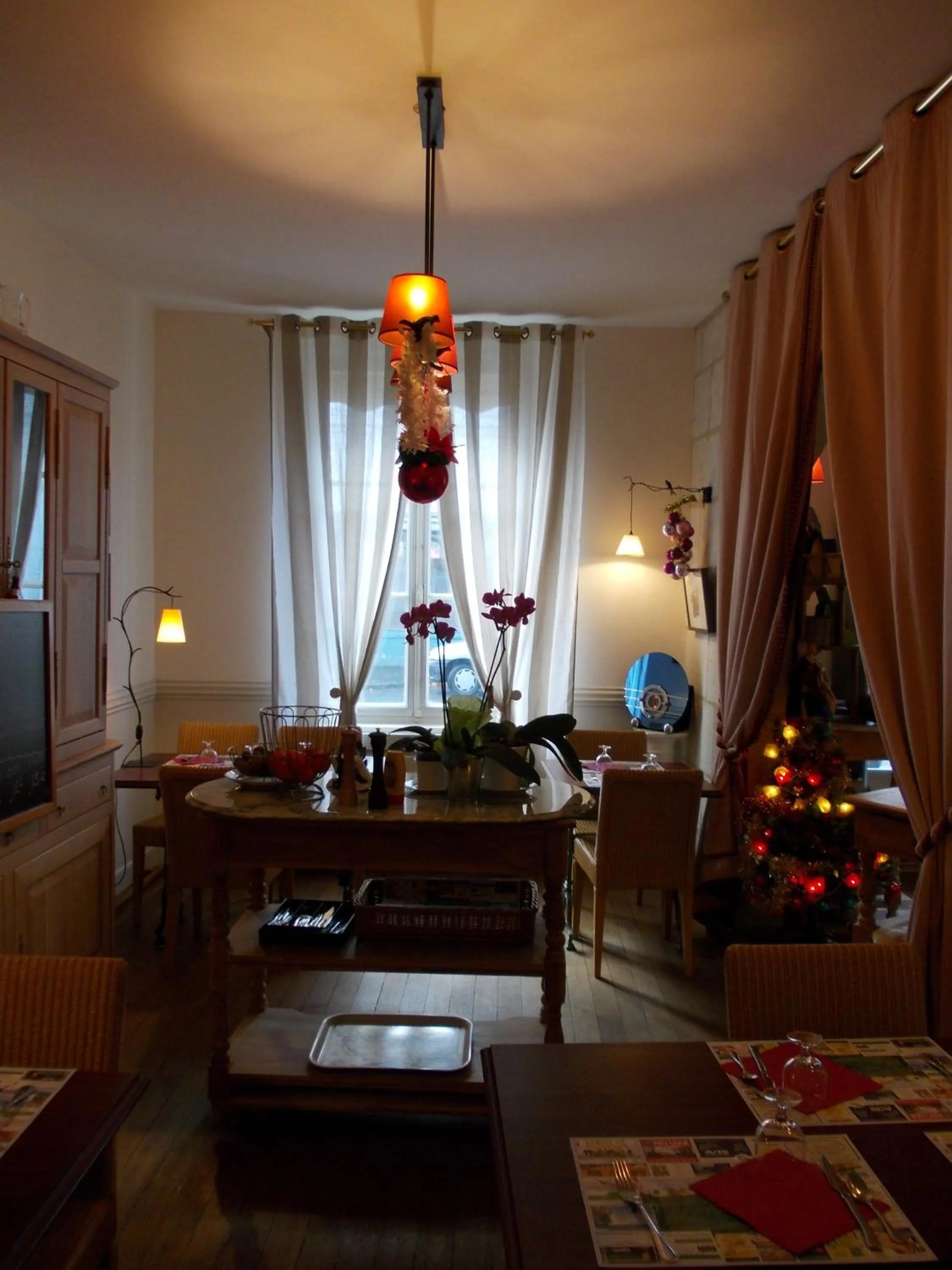 Restaurant/places to eat in Belle Epoque