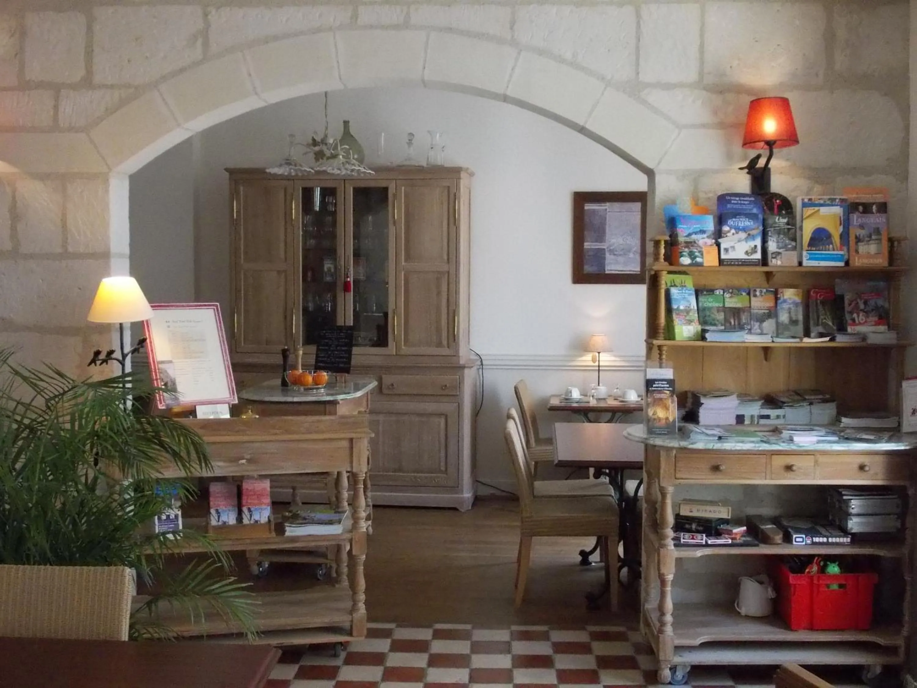 Restaurant/places to eat in Belle Epoque