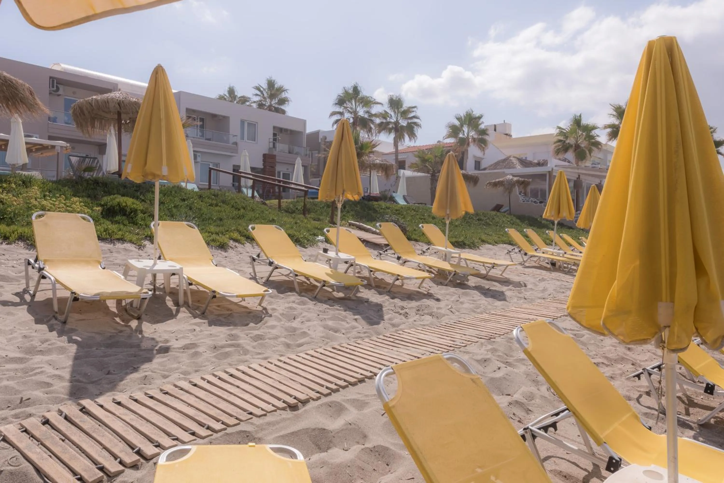 Beach in Solimar Turquoise - Adults Only