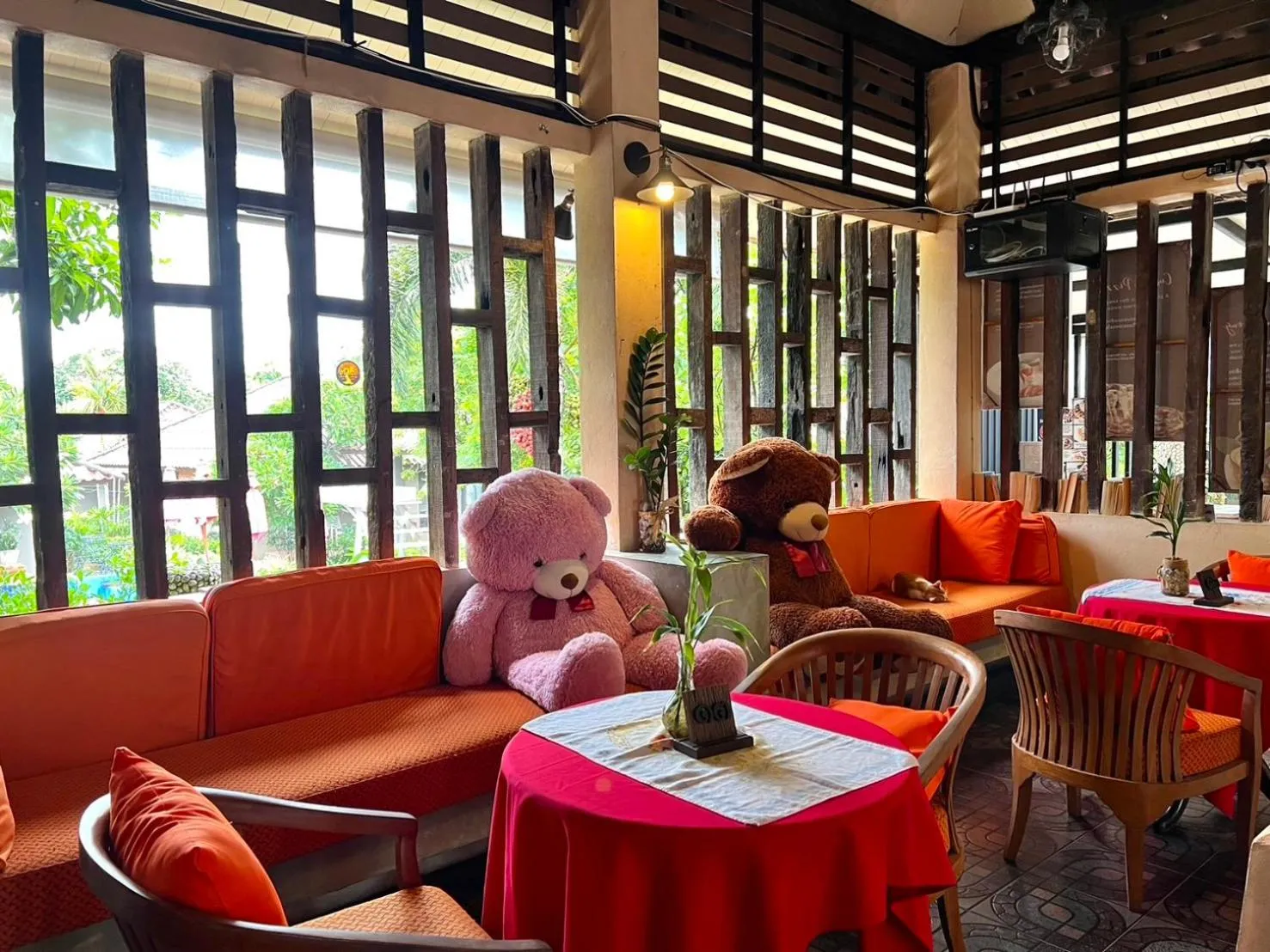 Communal lounge/ TV room in Flora Ville-SHA PLUS