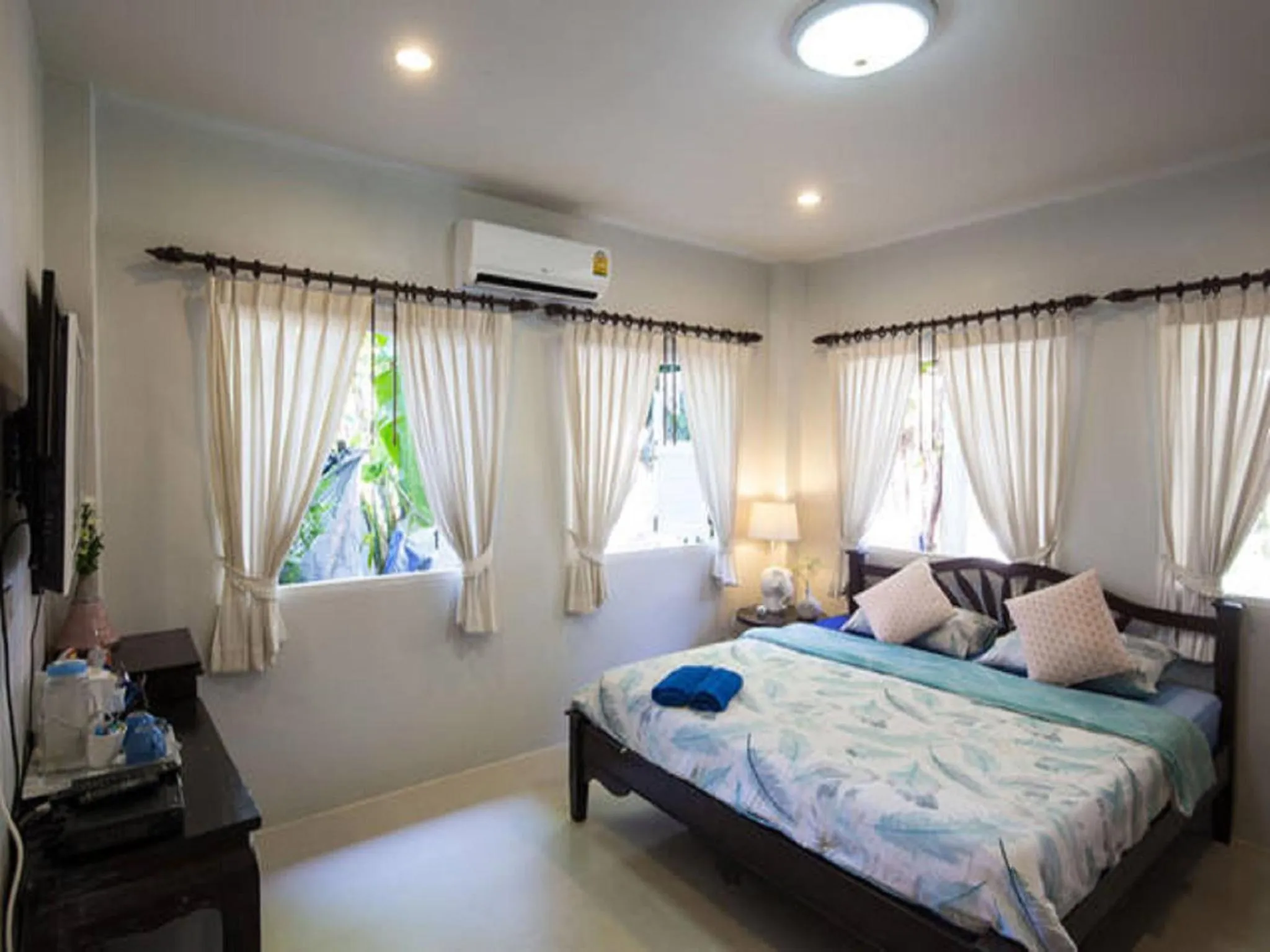 Photo of the whole room, Bed in Banyan House Samui bed and breakfast (Adult Only)