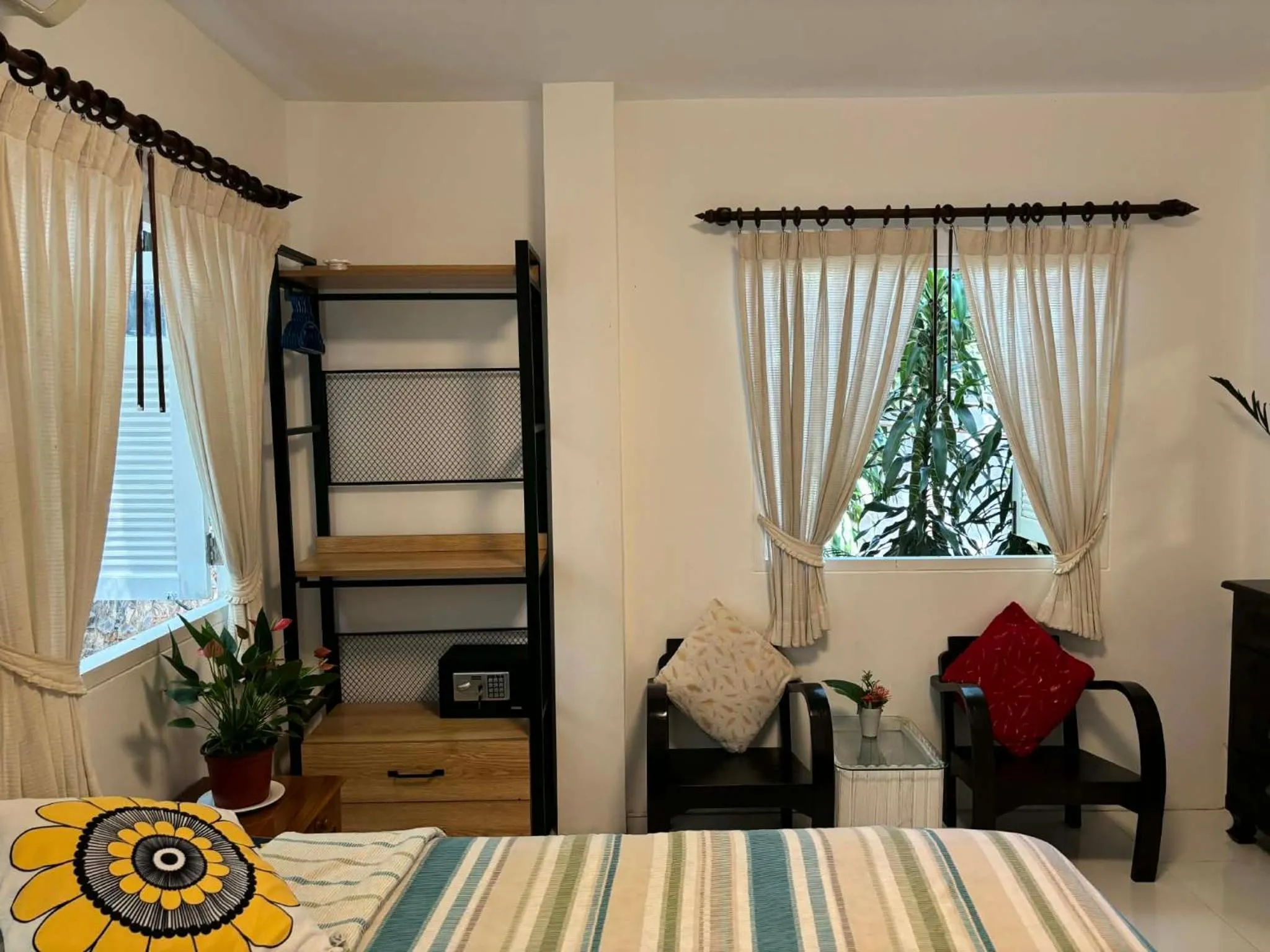 Photo of the whole room, Bed in Banyan House Samui bed and breakfast (Adult Only)