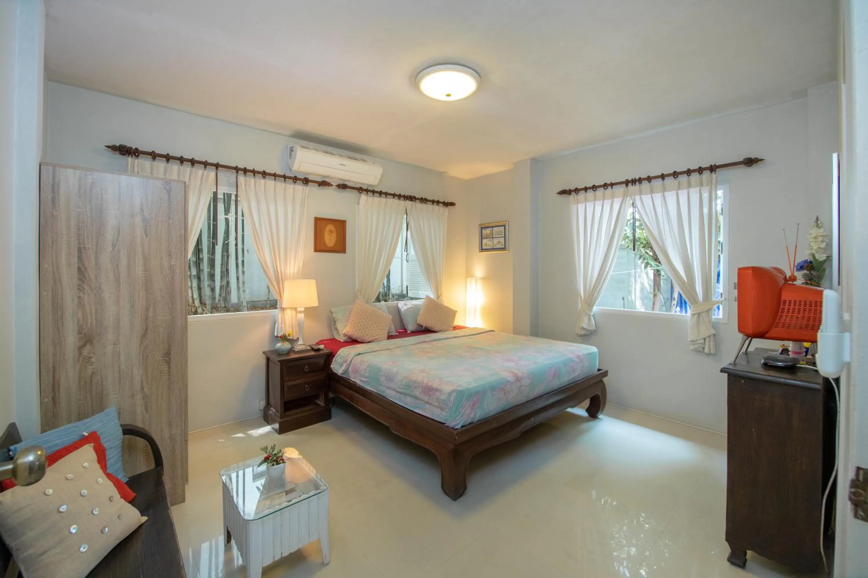 Photo of the whole room, Bed in Banyan House Samui bed and breakfast (Adult Only)