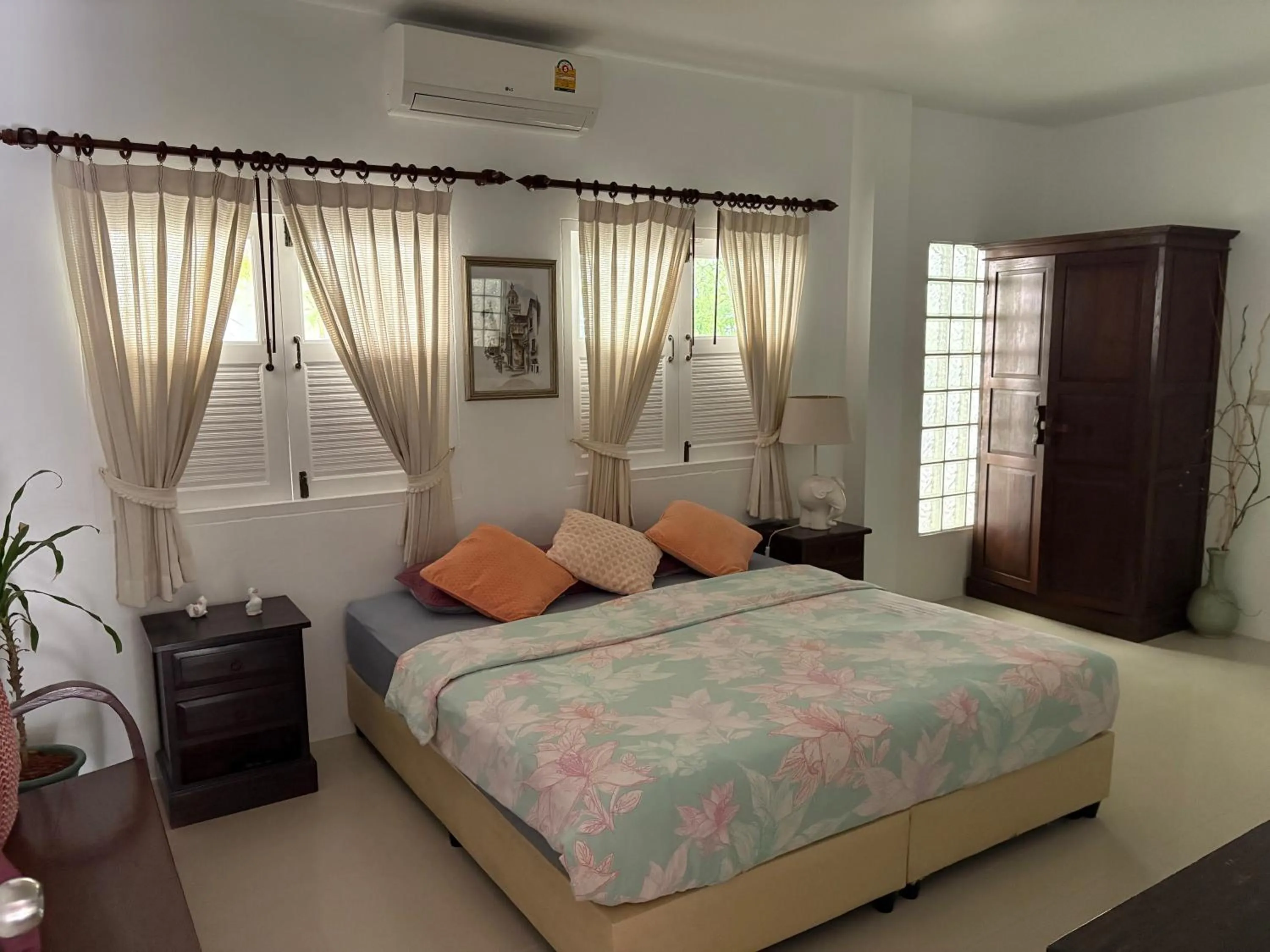 Photo of the whole room, Bed in Banyan House Samui bed and breakfast (Adult Only)