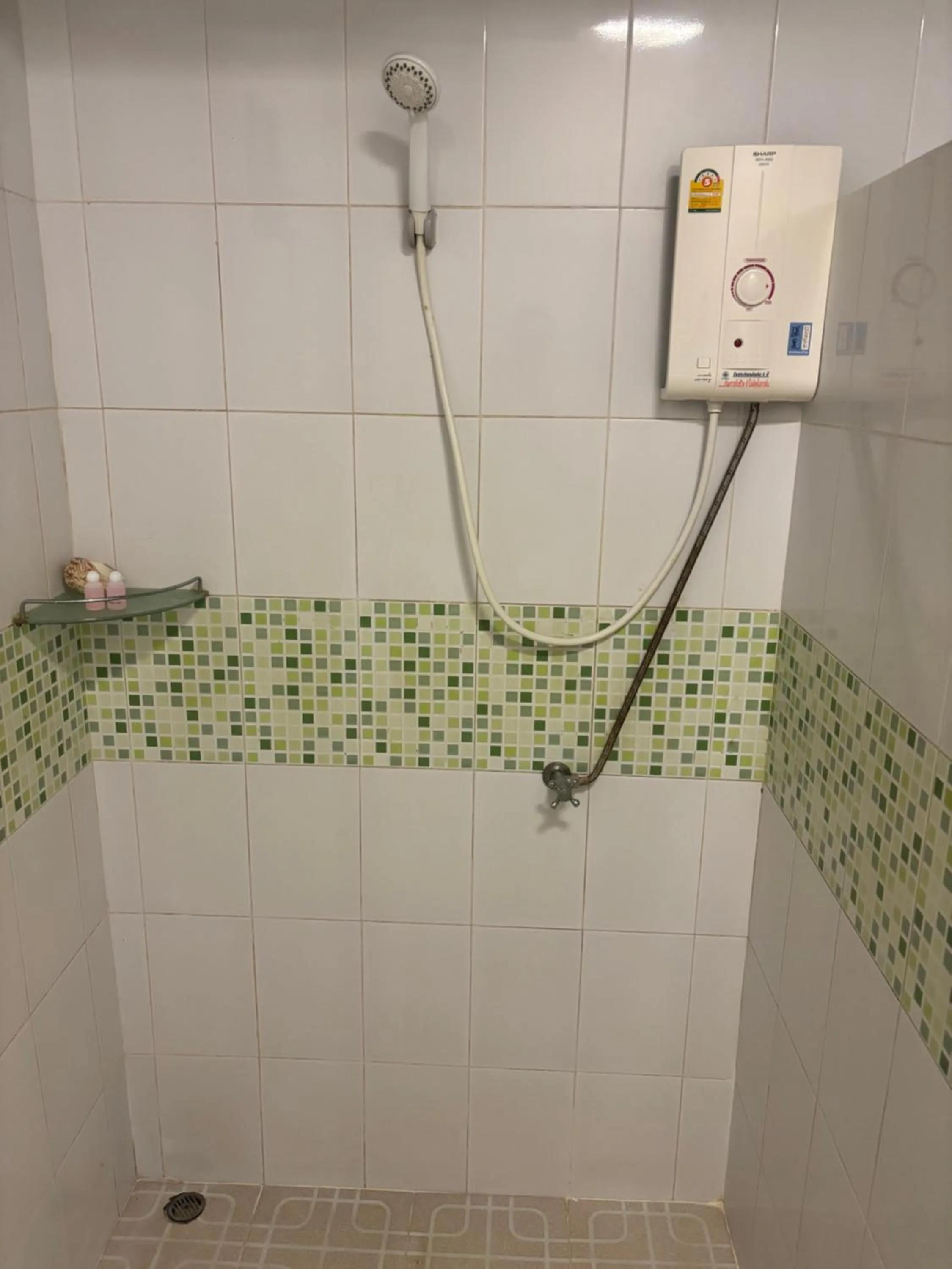 Shower in Banyan House Samui bed and breakfast (Adult Only)