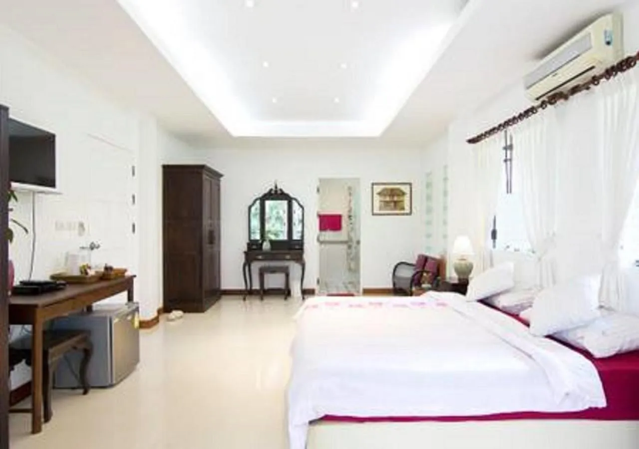 Photo of the whole room, Bed in Banyan House Samui bed and breakfast (Adult Only)